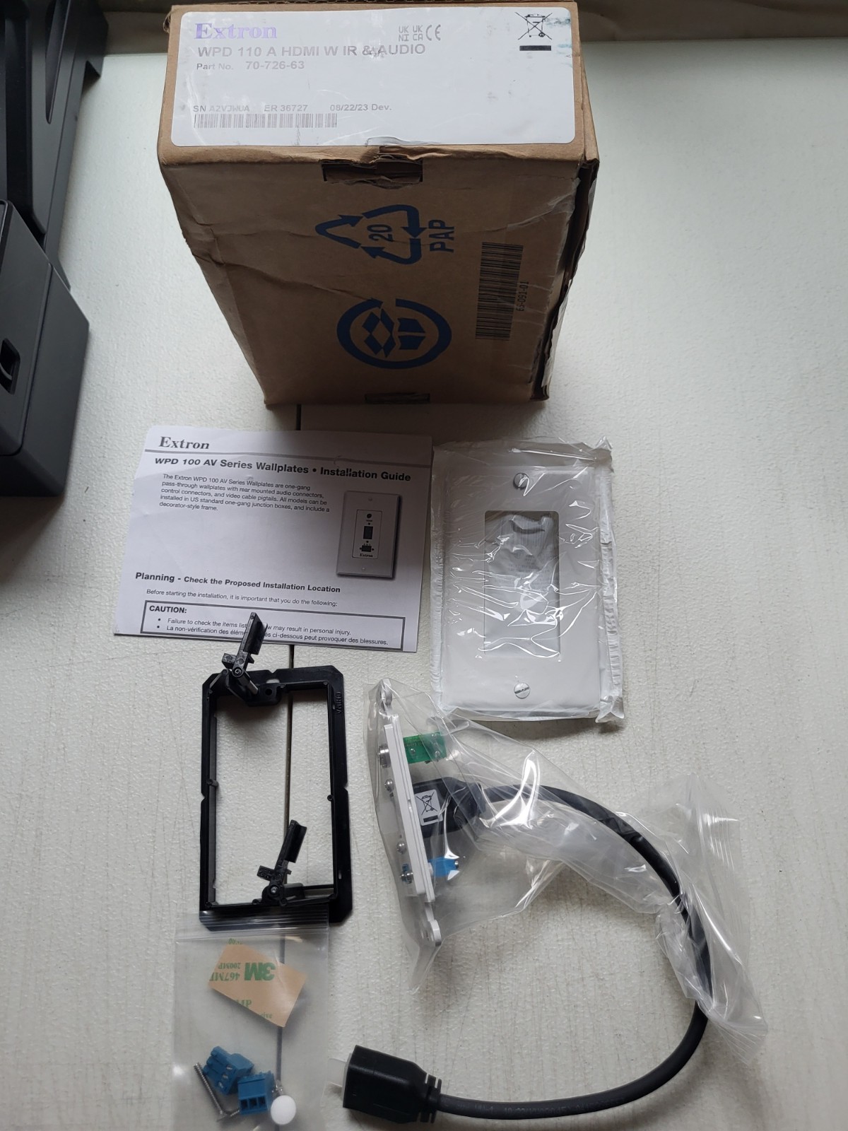 Extron WPD 110 A HDMI W IR & Audio 70-726-63 Pass-Through Wallplate