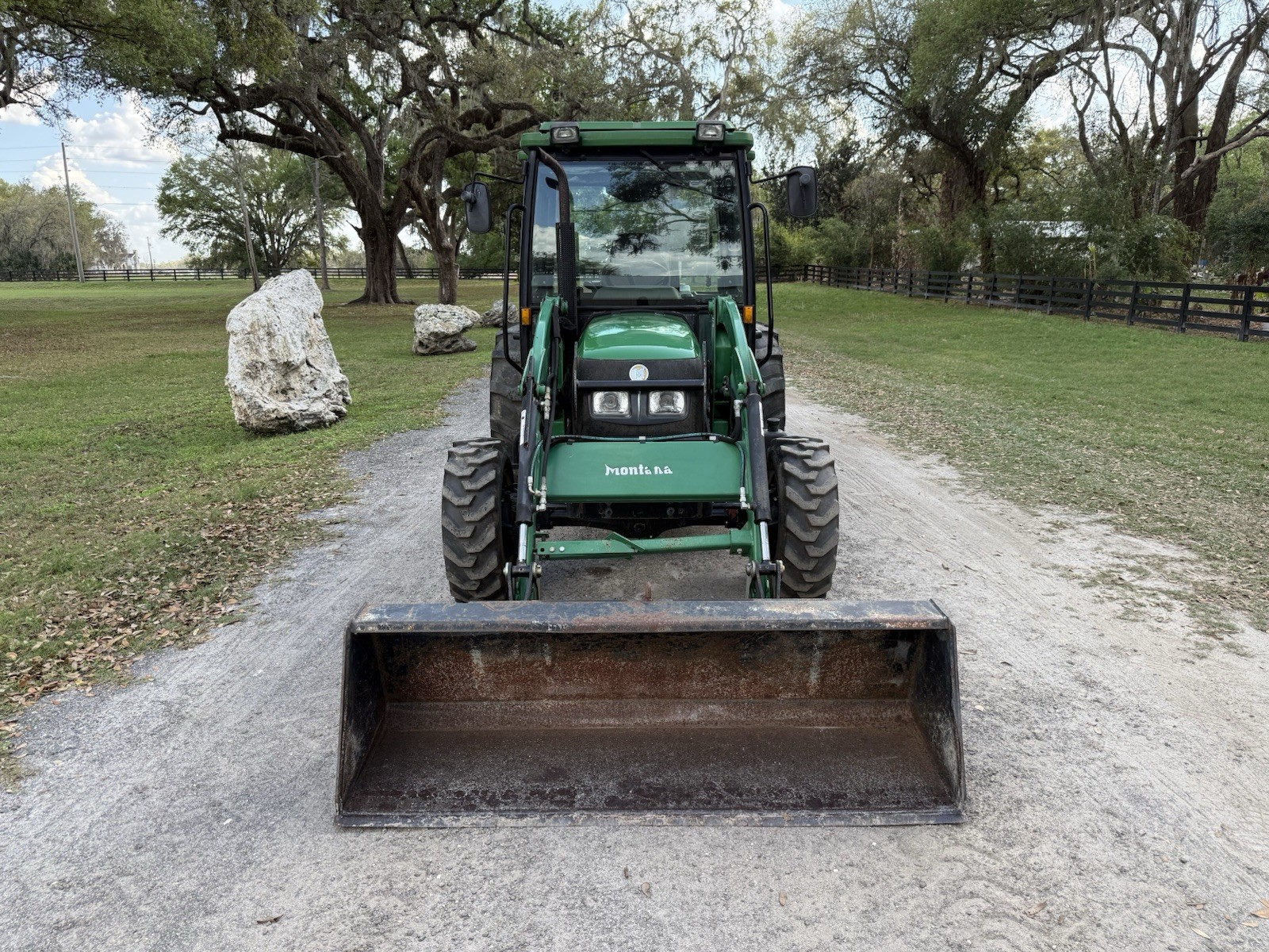 2017 KUBOTA SVL95-2S SKID STEER LOADER – HI FLOW – A/C CAB – JOYSTICKS