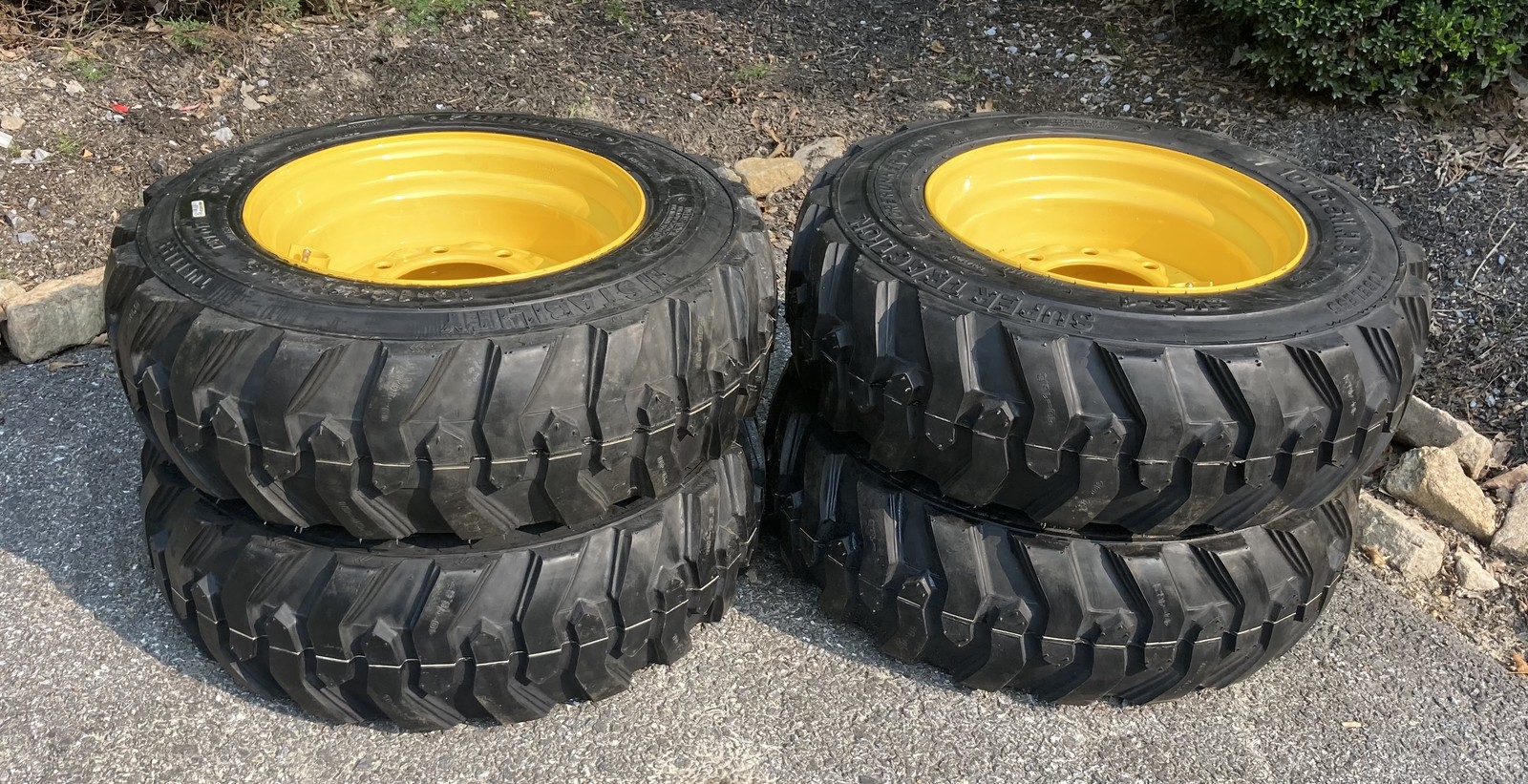 NEW 10-16.5 Forerunner Tires/Wheels/Rims for New Holland LS140,LS150,LX465,LX485