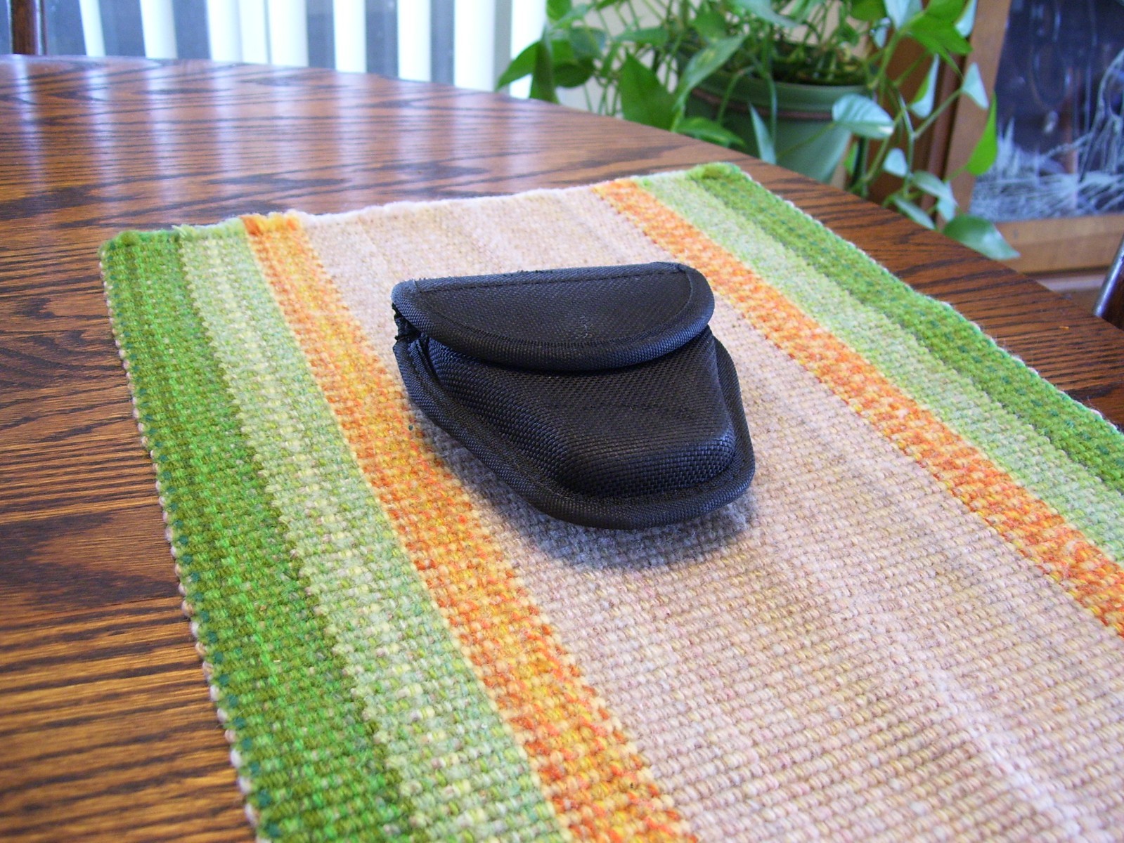 Bianchi AccuMold Sz 1 Blk Nylon Hidden Snap Covered Handcuff Case Holder Holster