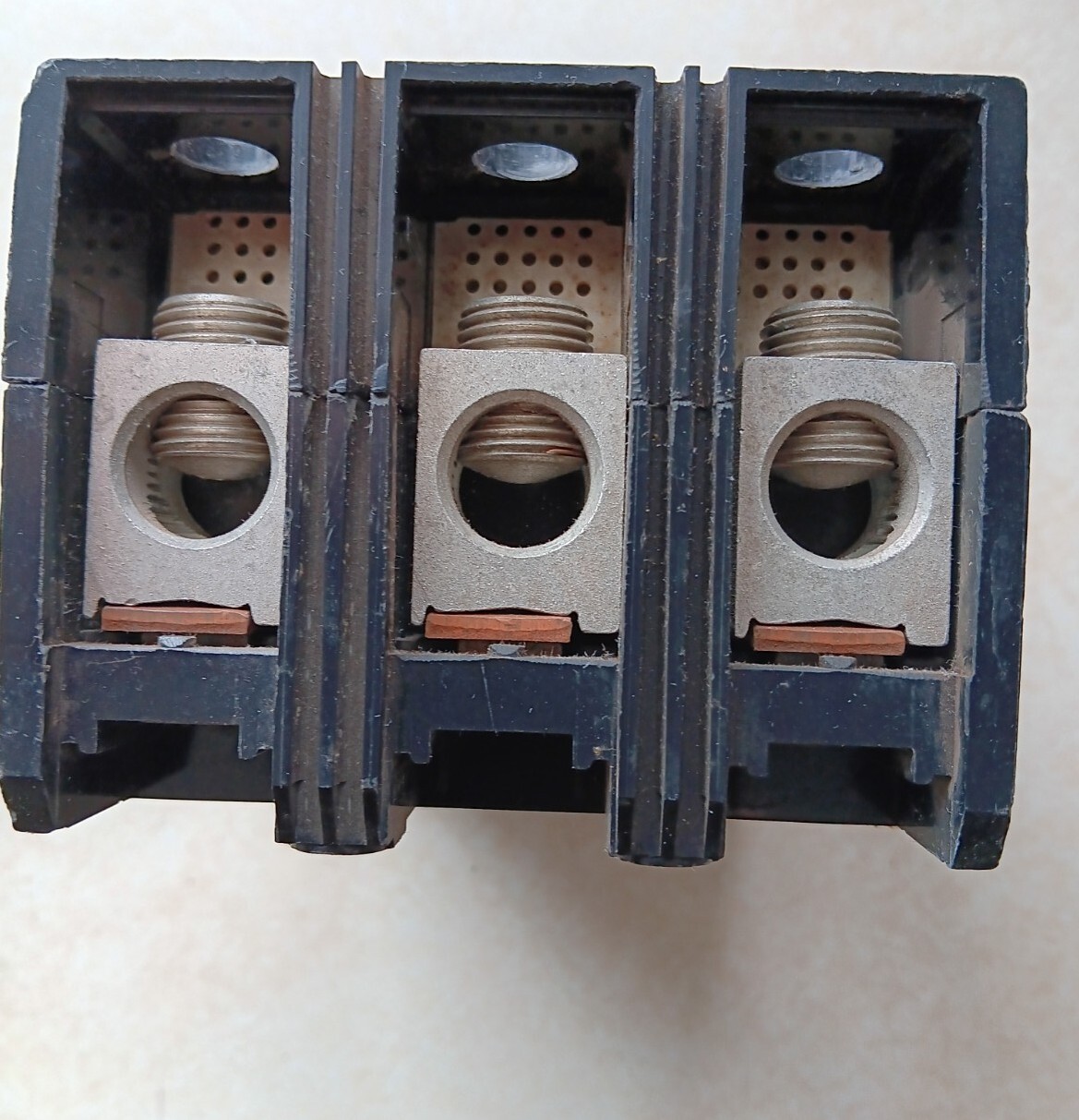 Square D 175 Amp 25kA@480V 22kA@ 600V Max Circuit breaker KAL36175