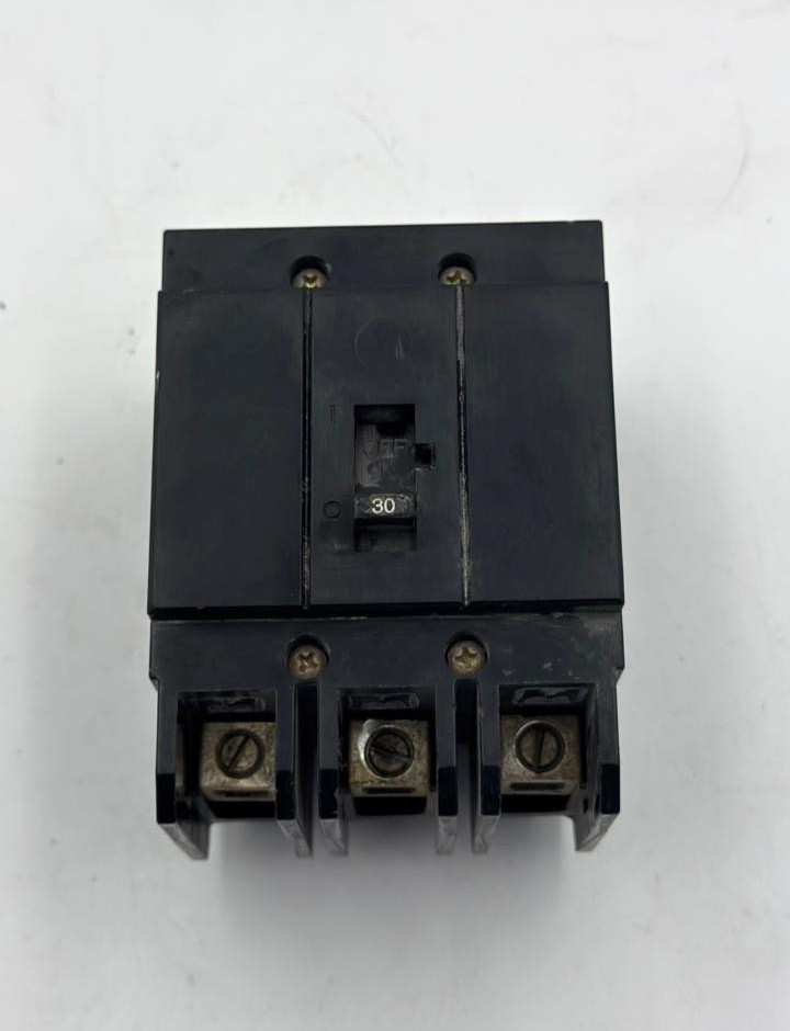Circuit Breaker 30A | Made in Dominican Republic