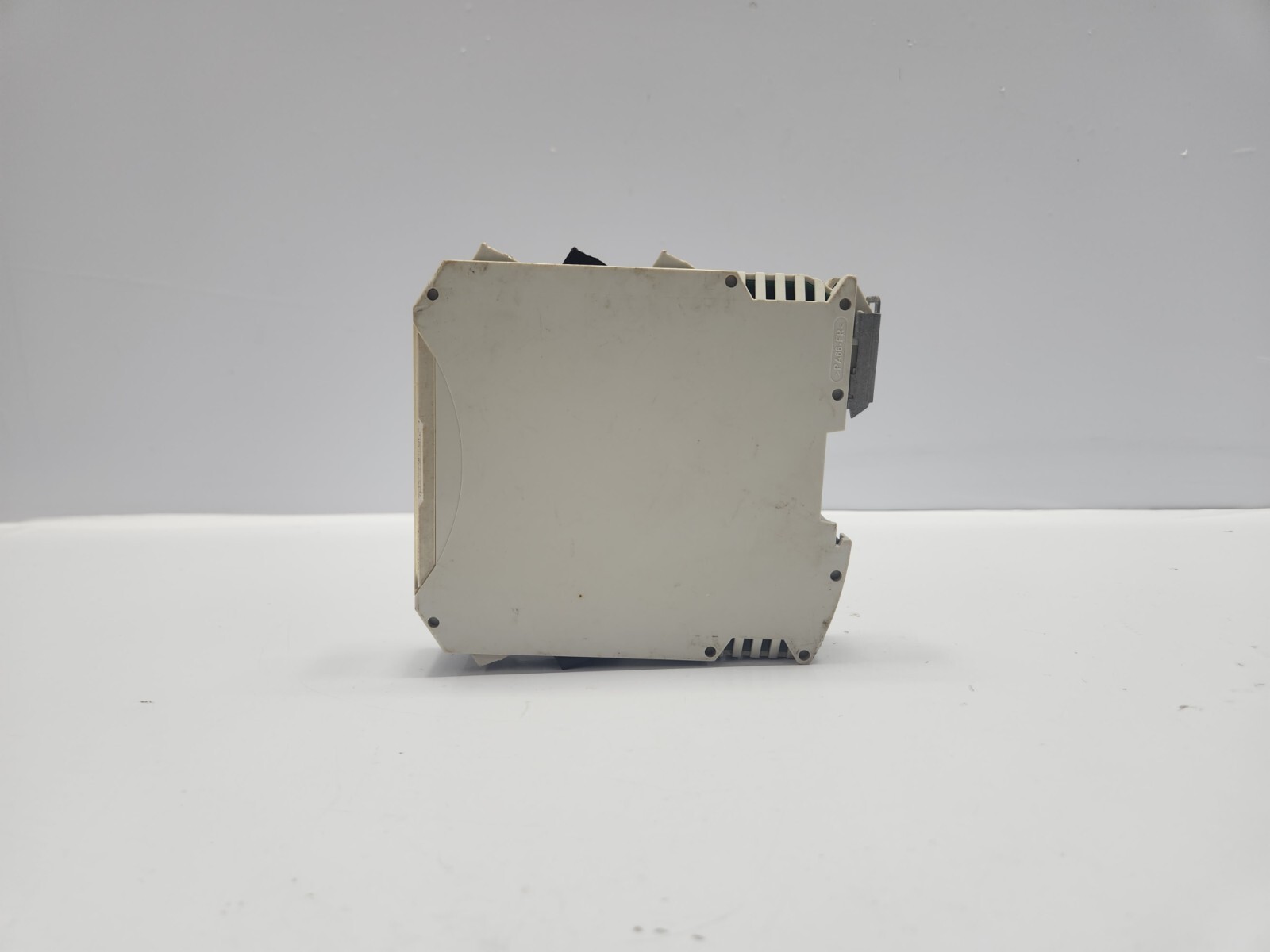 PLEIGER ELEKTRONIK IO 8/8/4 INPUT/OUTPUT MODULE 9341100300