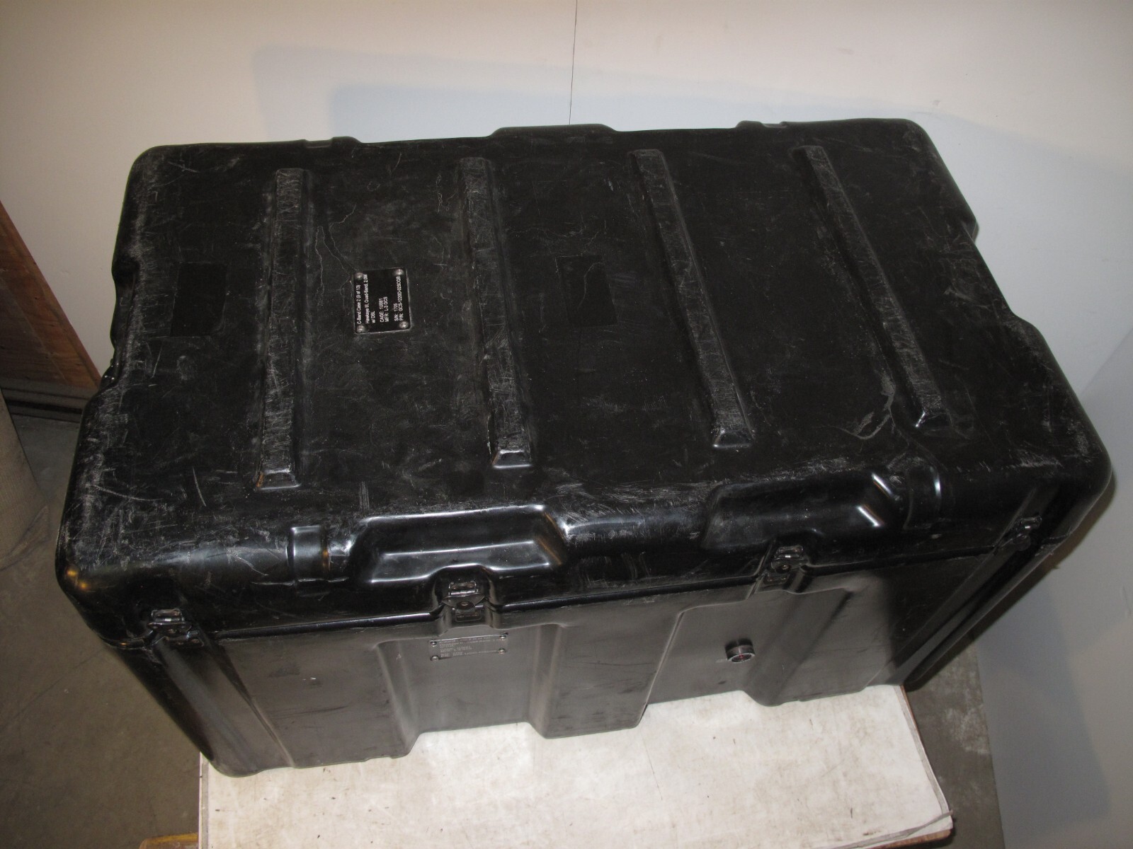 Hardigg Pelican AL3620-1704 Hinged Single Lid Hard Case 40x23x23 w/Wheels Black