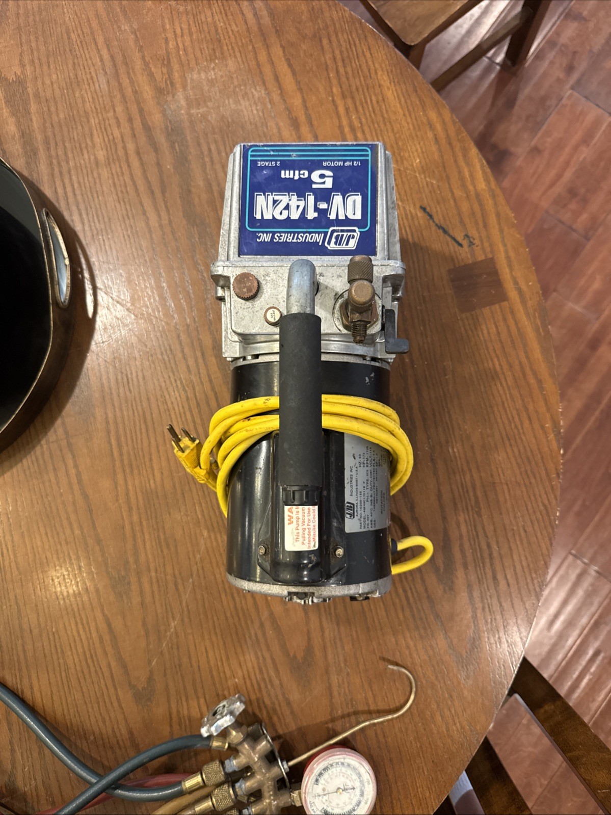 JB Industries FastVac DV-142N 2-Stage 1/2HP Vacuum Pump 5cfm + Accessories