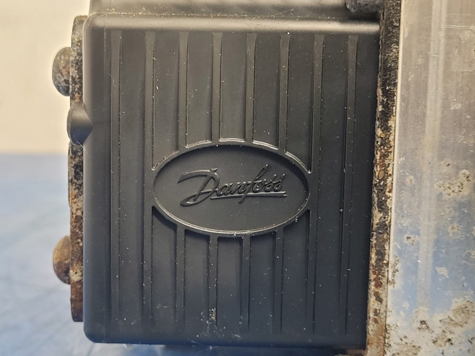 Danfoss PVG 32 4 x Proportional Hydraulic Valve Block 159B5171 Servo Valves