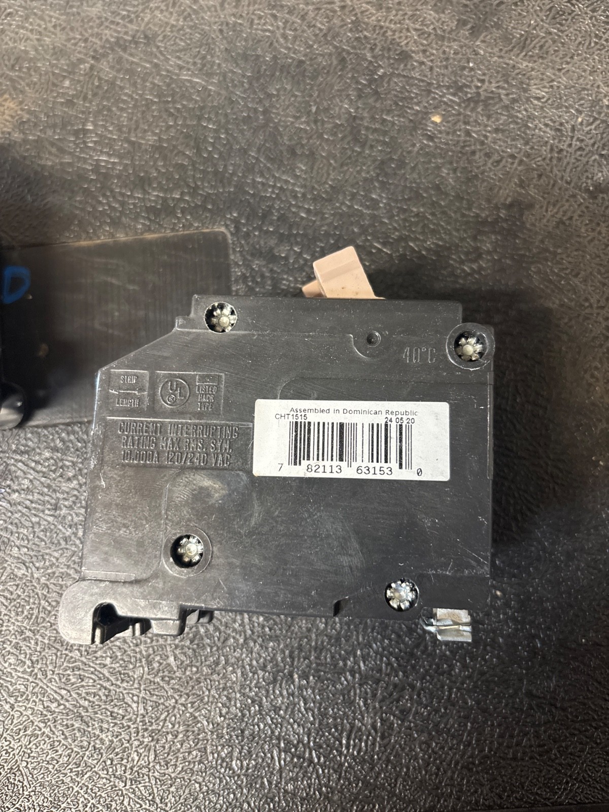 Circuit Breaker Eaton Cutler Hammer CHT1515 15/15 Amp Two 1 Pole Twin