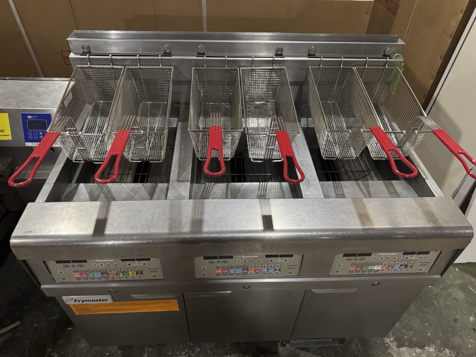Frymaster 3FQG30UQZQ37ZNG 3 Vat Gas Fryer w/ FilterQuick Filtration- Working