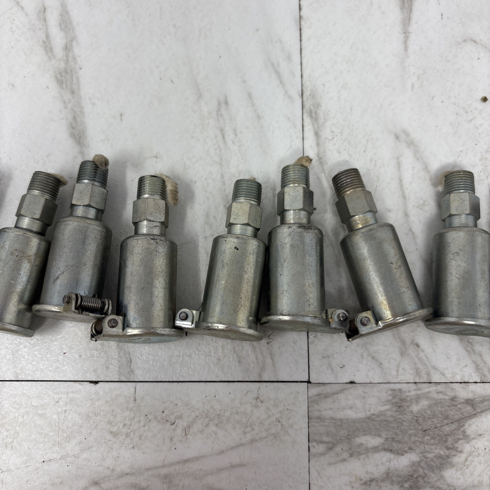 Lot of 10 Gits Bros Manufacturing Flip Top Press Fit Oiler Oil Cup