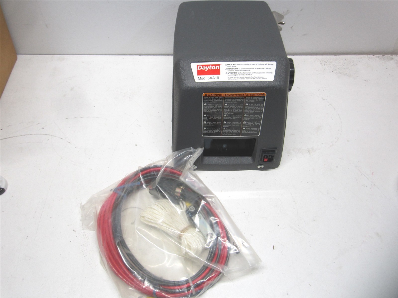 Dayton (5AA19) 12V 40A 2/5HP 1500 Pulling Capacity Electric Winch w/ 20′ Rope