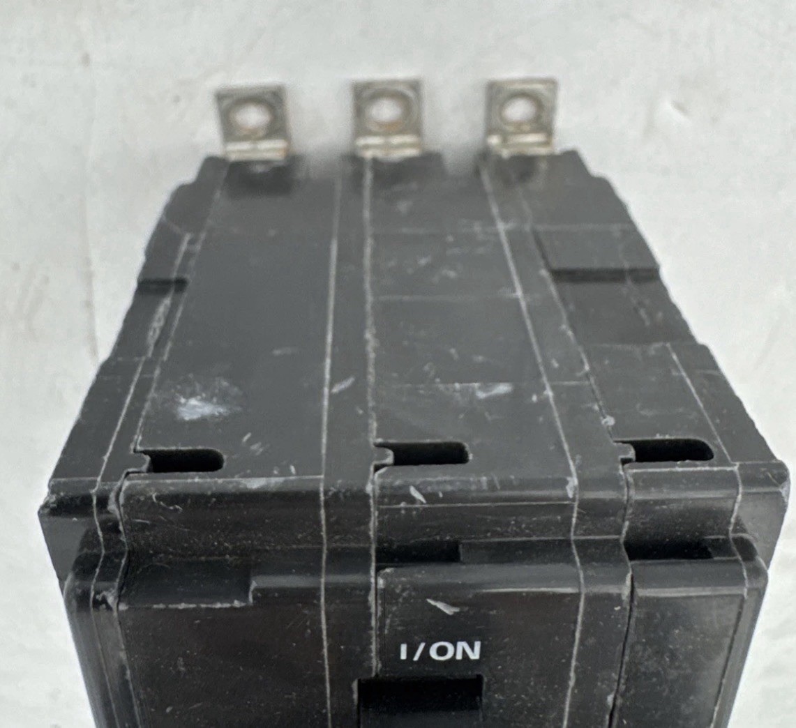 Square D QOB330 30 A Miniature Circuit Breaker