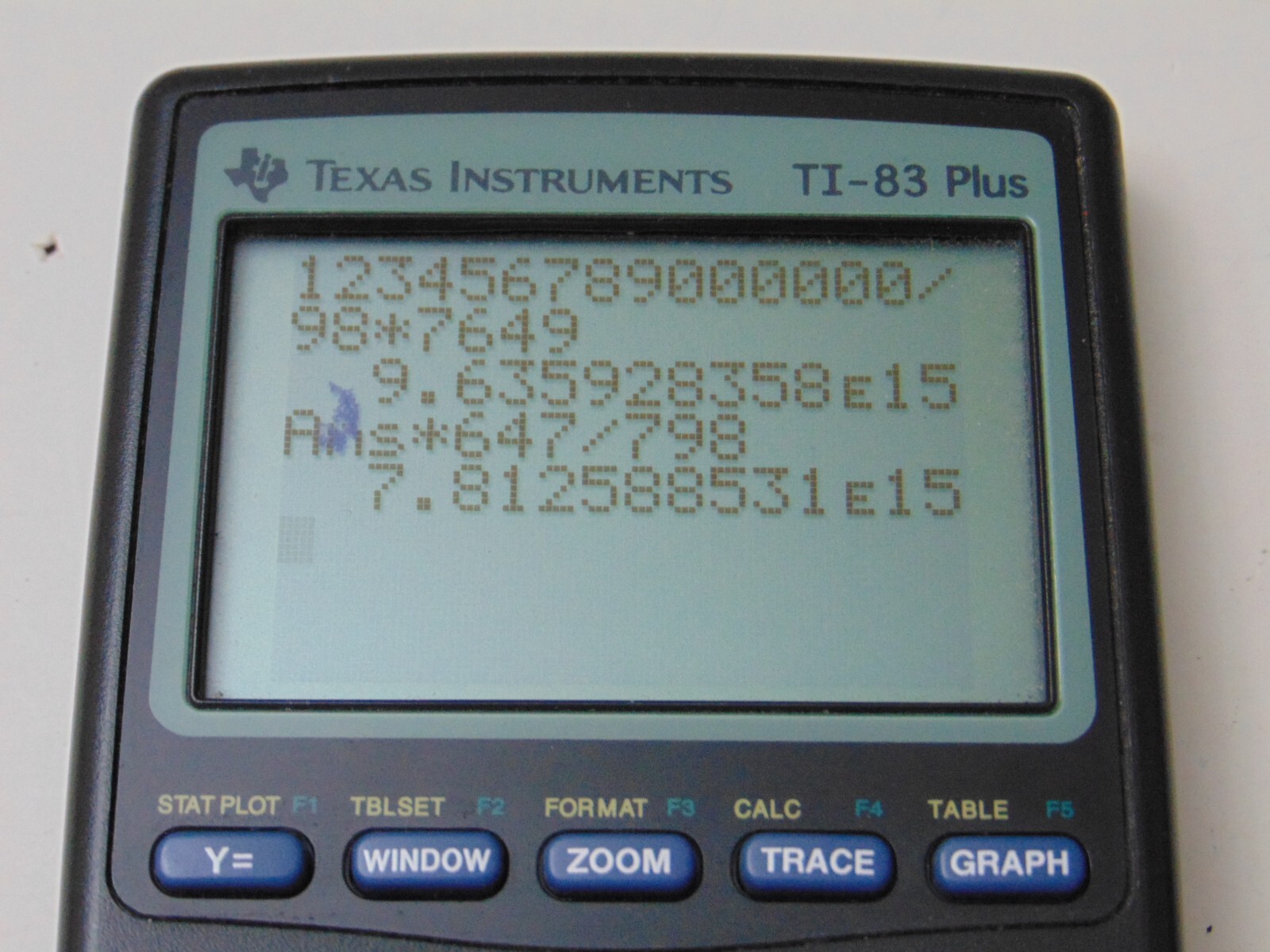 Texas Instruments TI-83 Plus Graphing Calculator TI83 + Works Great!