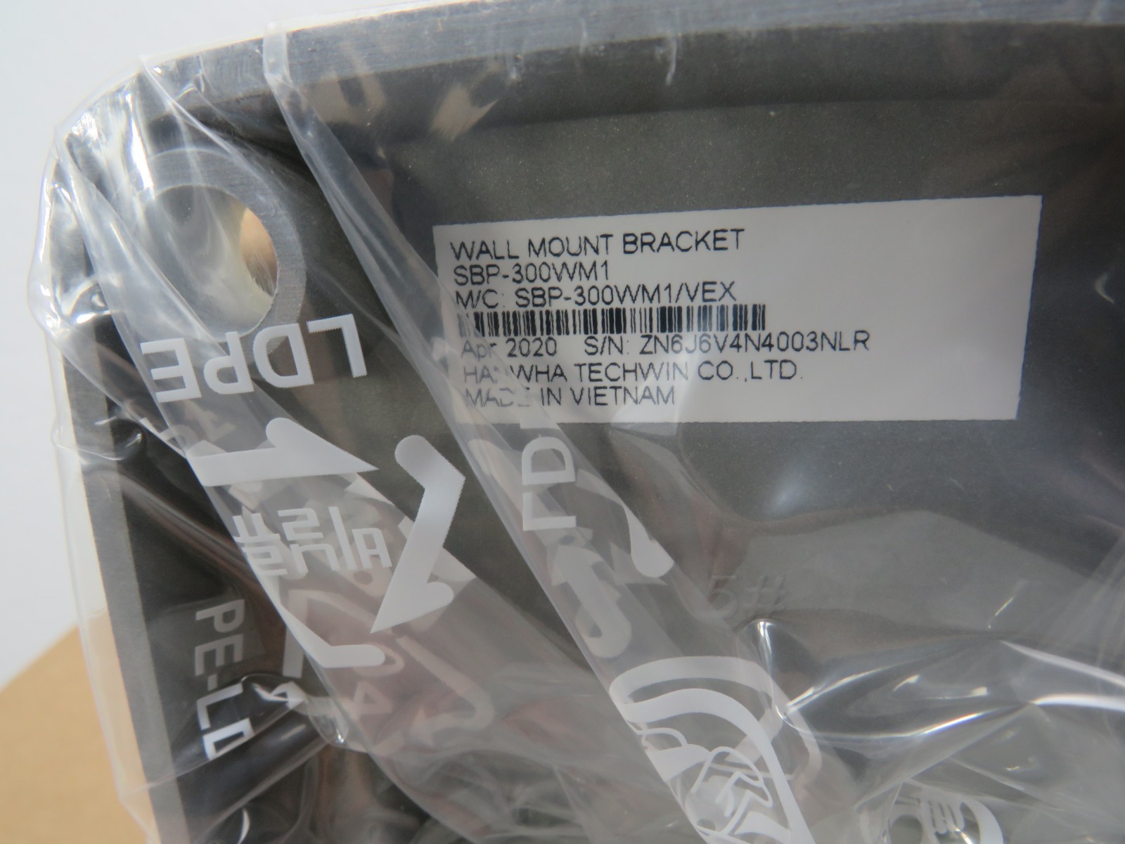 (Lot of 5) Hanwha SBP-300WM1 Wall Mount [CTA]
