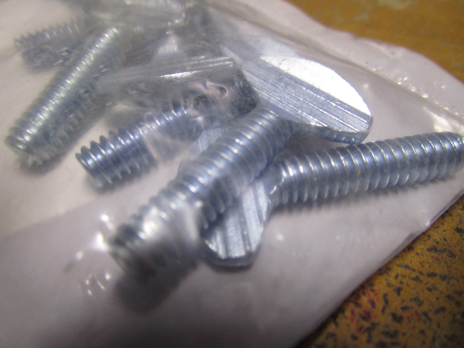 1/4″-20 x 1″ Type B Regular Thumb Screw, No Shoulder, Zinc QTY 10