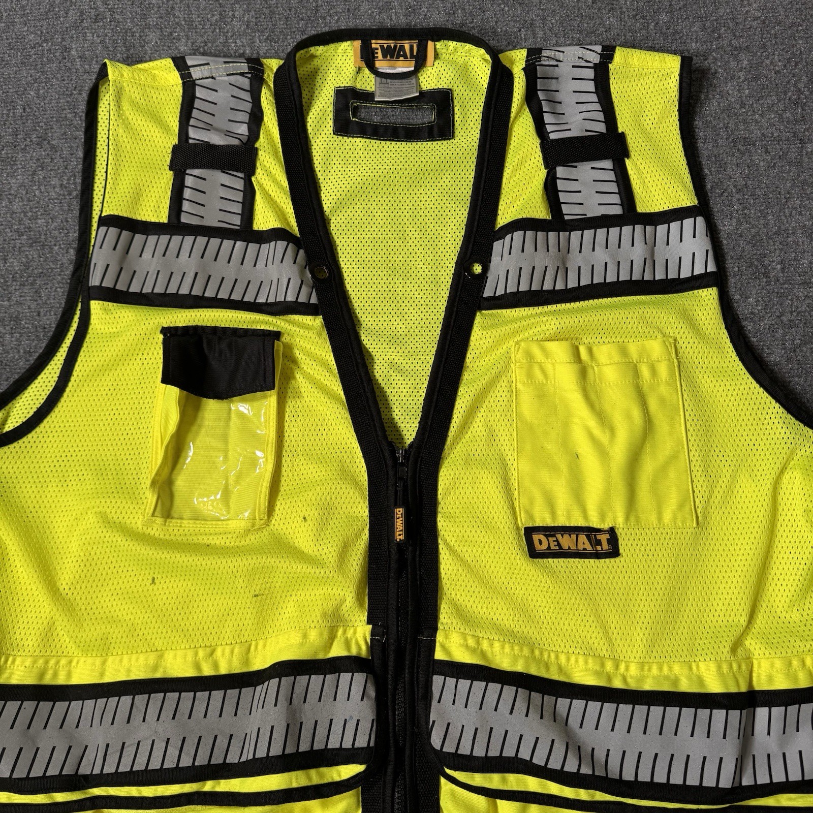 DEWALT DSV521 HEAVY DUTY Class 2 Heavy Duty Surveyor Vest 2XL Construction