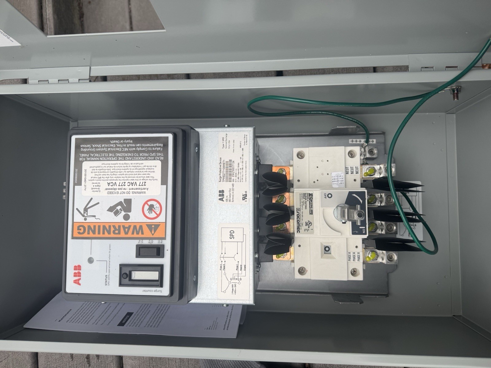 ABB Surge Protective Device 277 VAC 150 kA Surge Counter Status TPME277Y08WMNT1