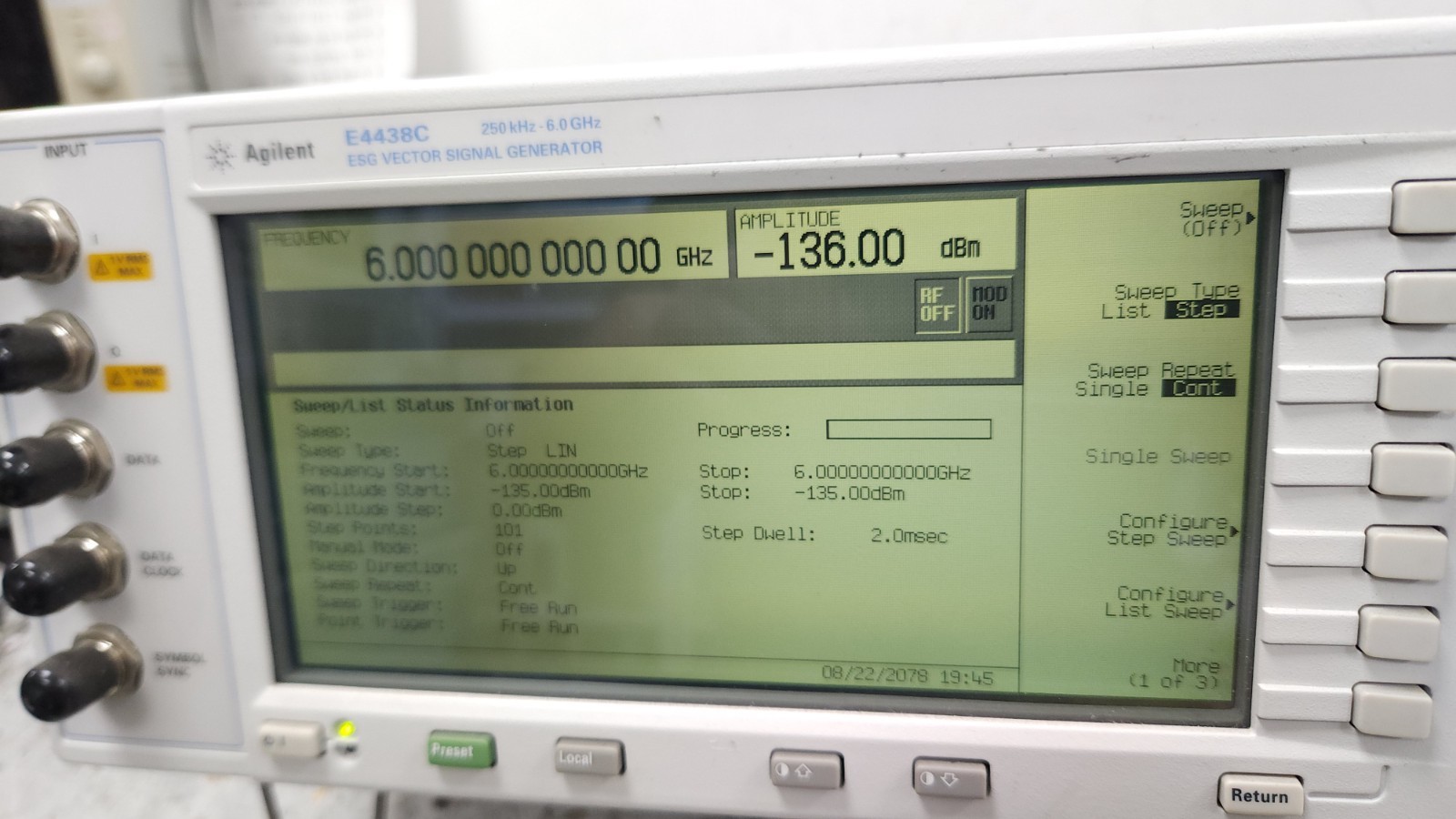 AGILENT E4438C Vector Signal Generator 250KHz – 6GHz opt 005 506 602 UNB UNJ