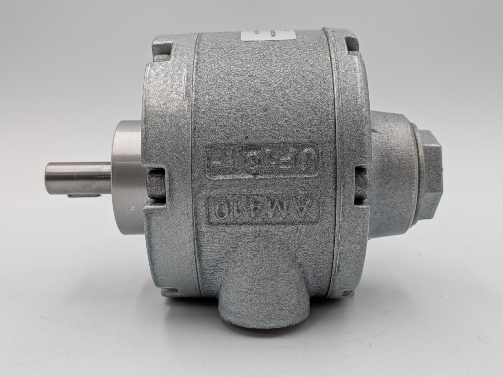 NEW – Gast Mfg. Rotary Vane Air Motor – 1.7hp, Lubricated, Face Mounting 78cfm