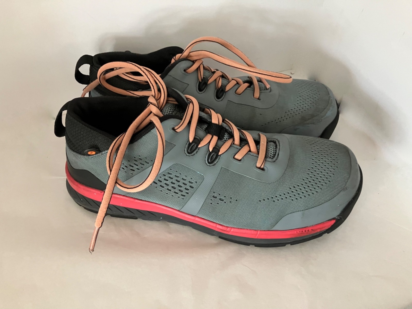 BOG Women’s composite toe safety work shoes 8.5 blue-gray