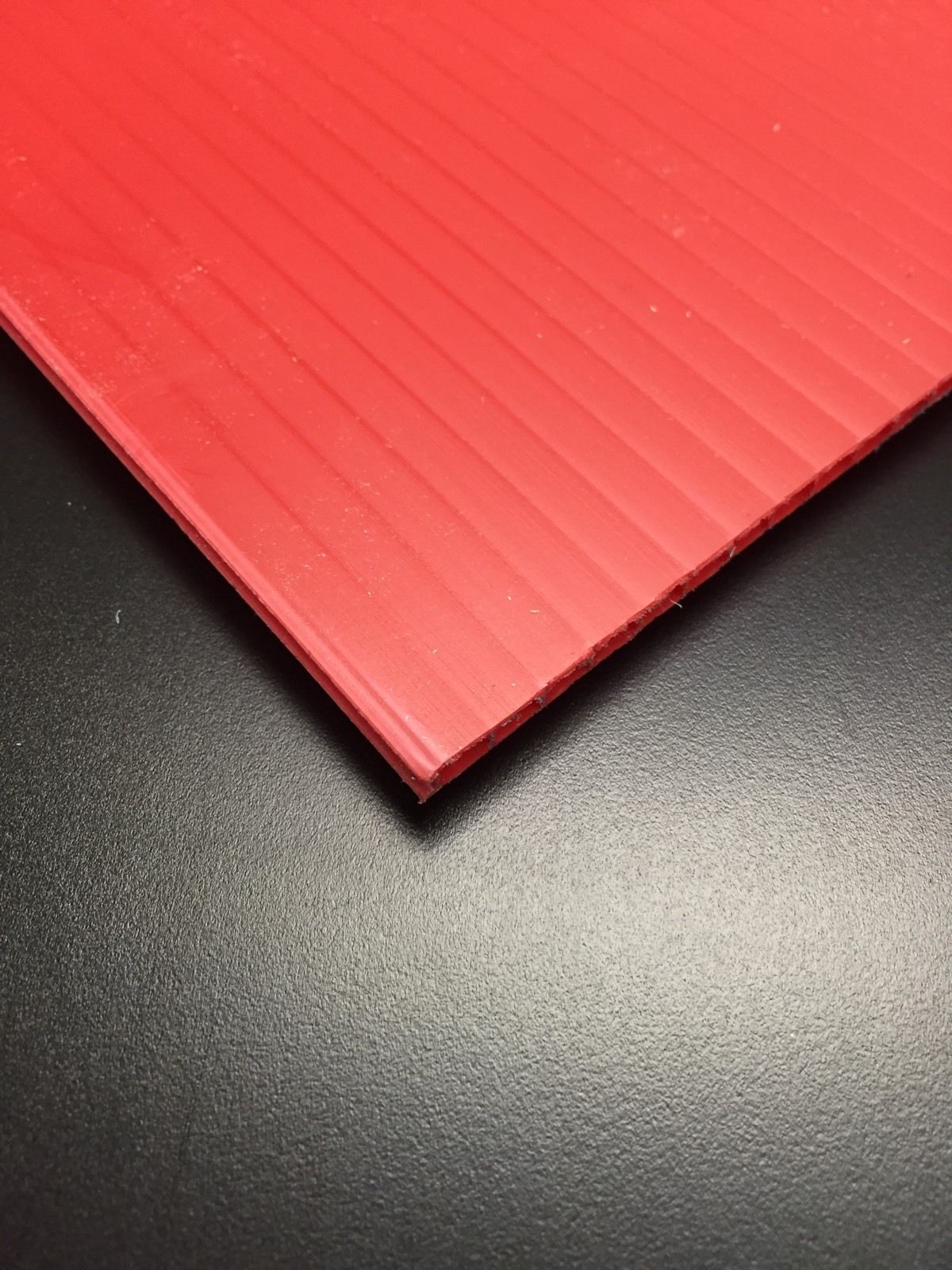 Coroplast 4mm 24″ x 48″ (4 Pack) Red Corrugated Plastic Sheets Vertical