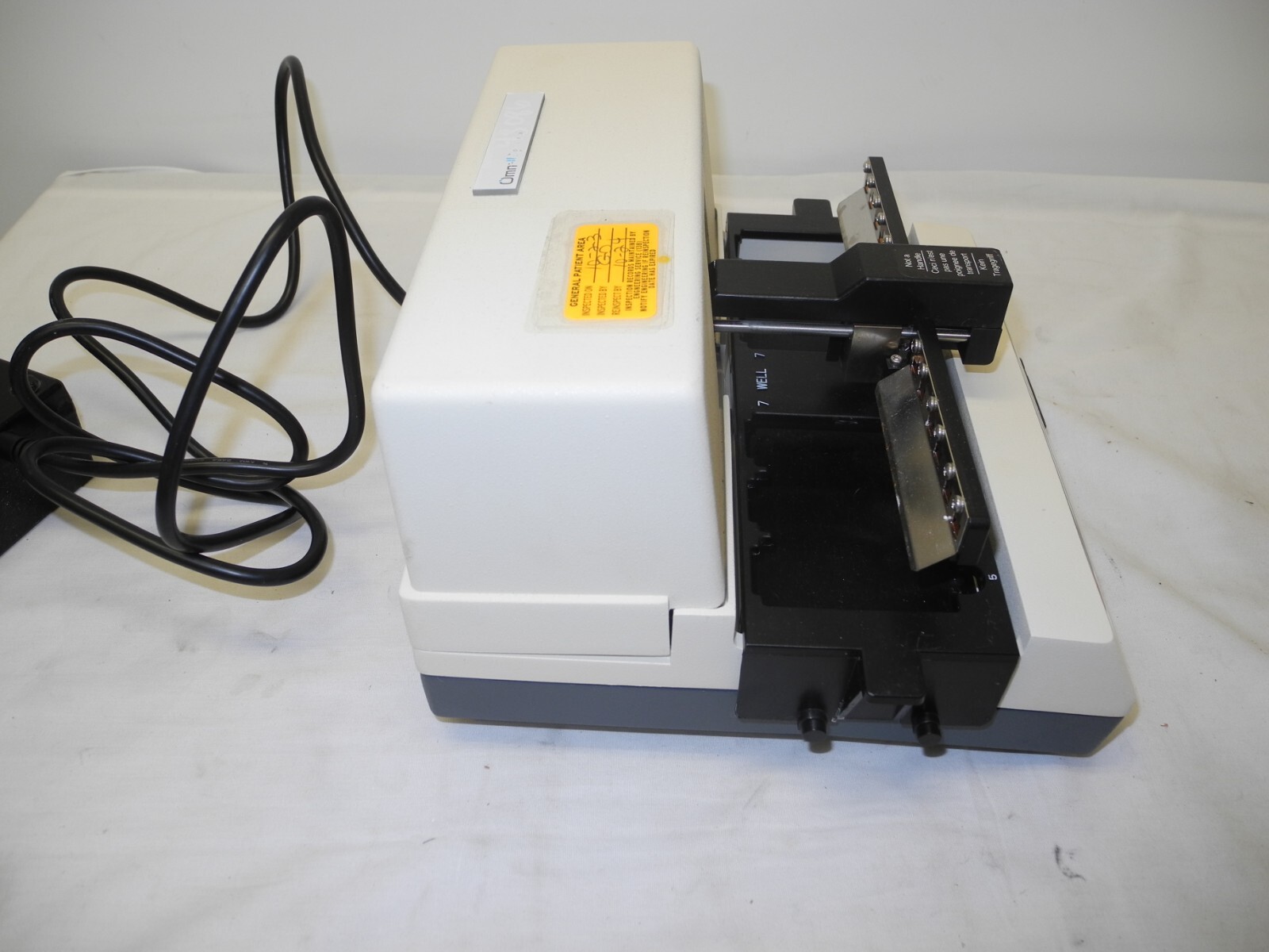 BECTON DICKINSON VPIII BD MICROPROBE PROCESSOR MODEL 250100 W/ BD LYSIS BLOCK