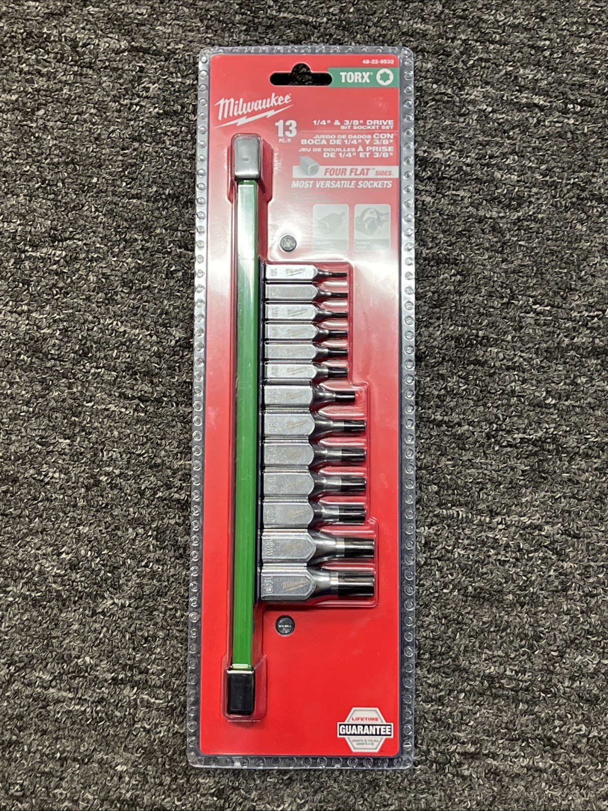 Milwaukee 1/4″ & 3/8″ Drive TORX Bit Socket Set 13pc (48-22-9532)