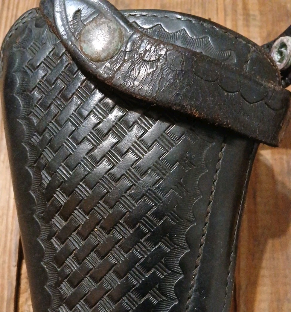 Vintage 1970s Bianchi #27K Black Leather Basket Weave Break Front Holster