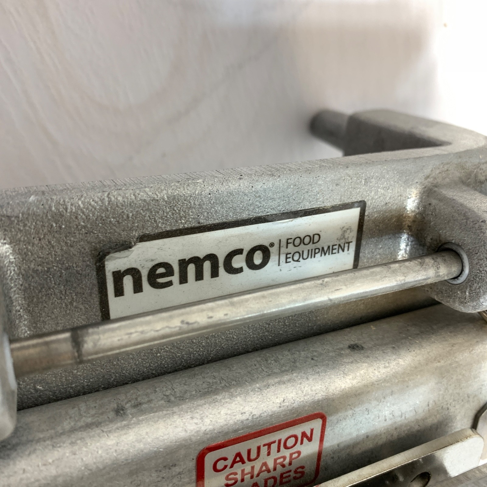 Nemco 55975-2SC Easy Chicken Slicer 1/4 Cut (Scalloped) w 55939-2 Push Plate