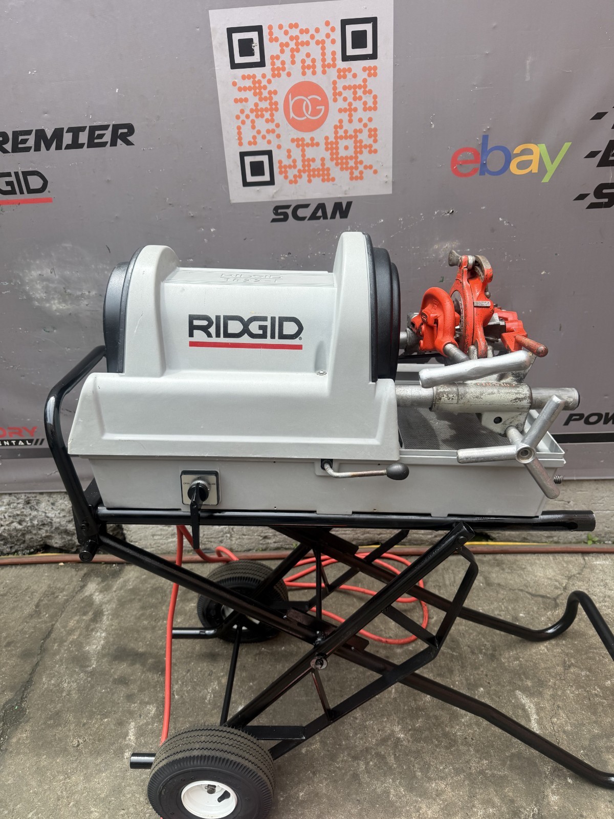Rigid 1822 Automatic Pipe Threading Machine. 300, 535. Works Great.