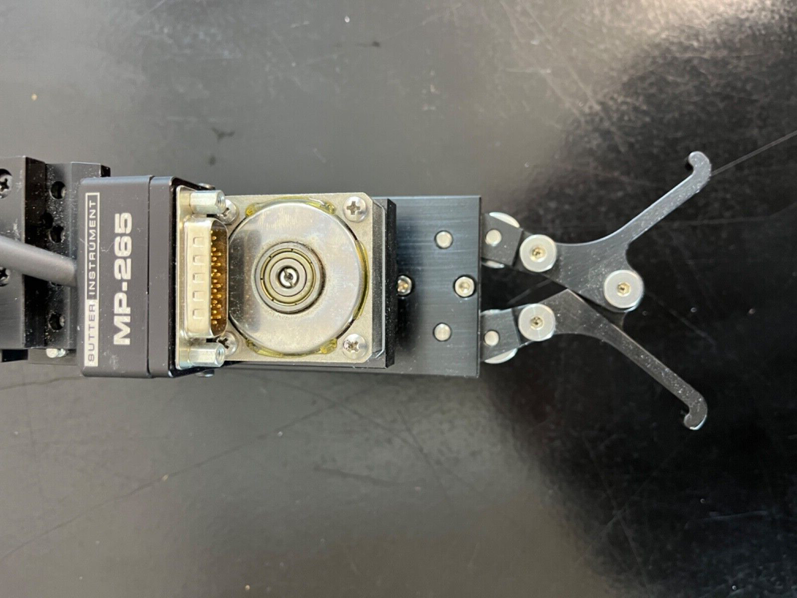Sutter Instruments Co. MP265/M-134 “narrow format” motorized micro manipulator