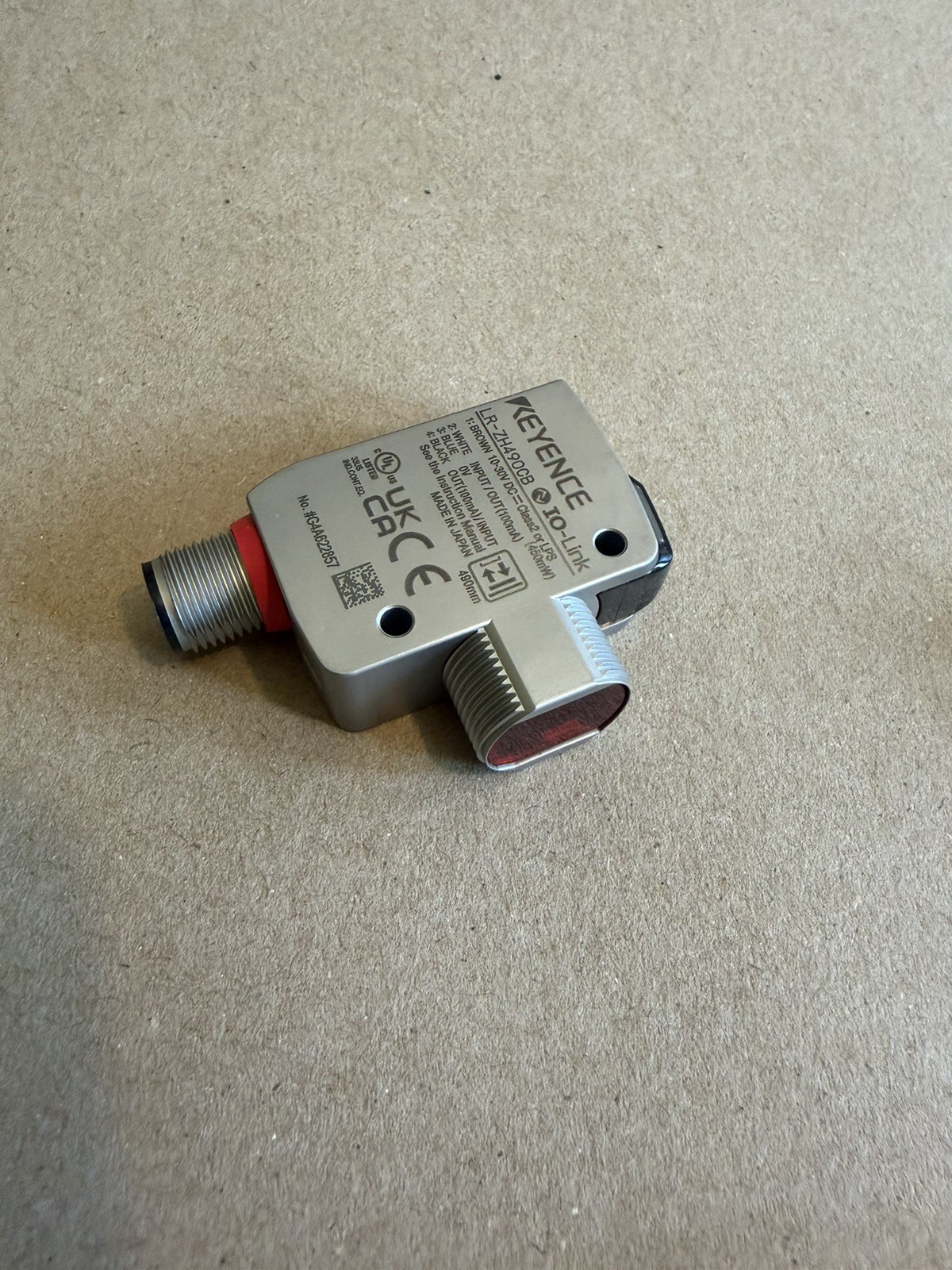 New in BOX KEYENCE LR-ZH490CB LASER SENSOR Contained Distance