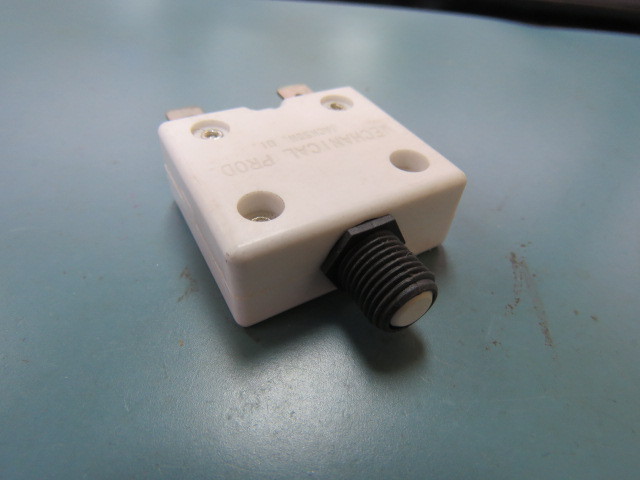 MECHANICAL PRODUCTS INC. 1680-227-300 Qty of 10 per Lot CIRCUIT BREAKER 30A UL