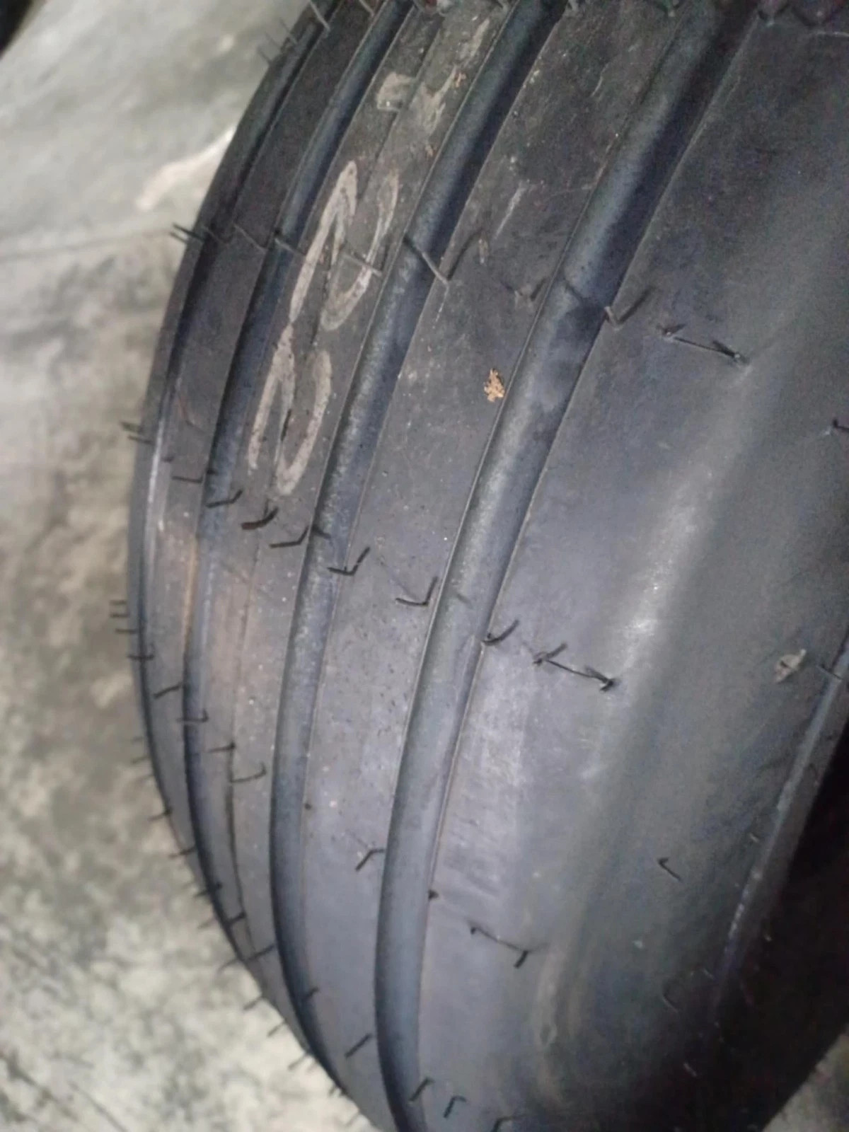 12.5L-15 TIRE NEW COSMETIC BLEM 8PLY HIGHWAY IMPLEMENT 12515 12.5L-15