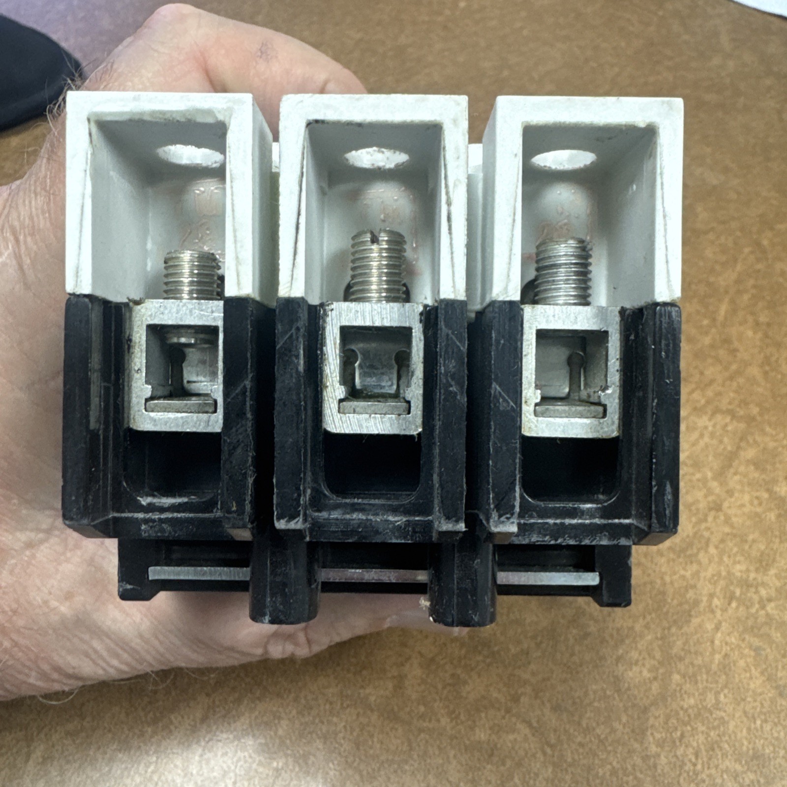 EATON GD22K 60A 3-Pole Circuit Breaker Lightly Used, 3 Pole AC Or 2 Pole DC