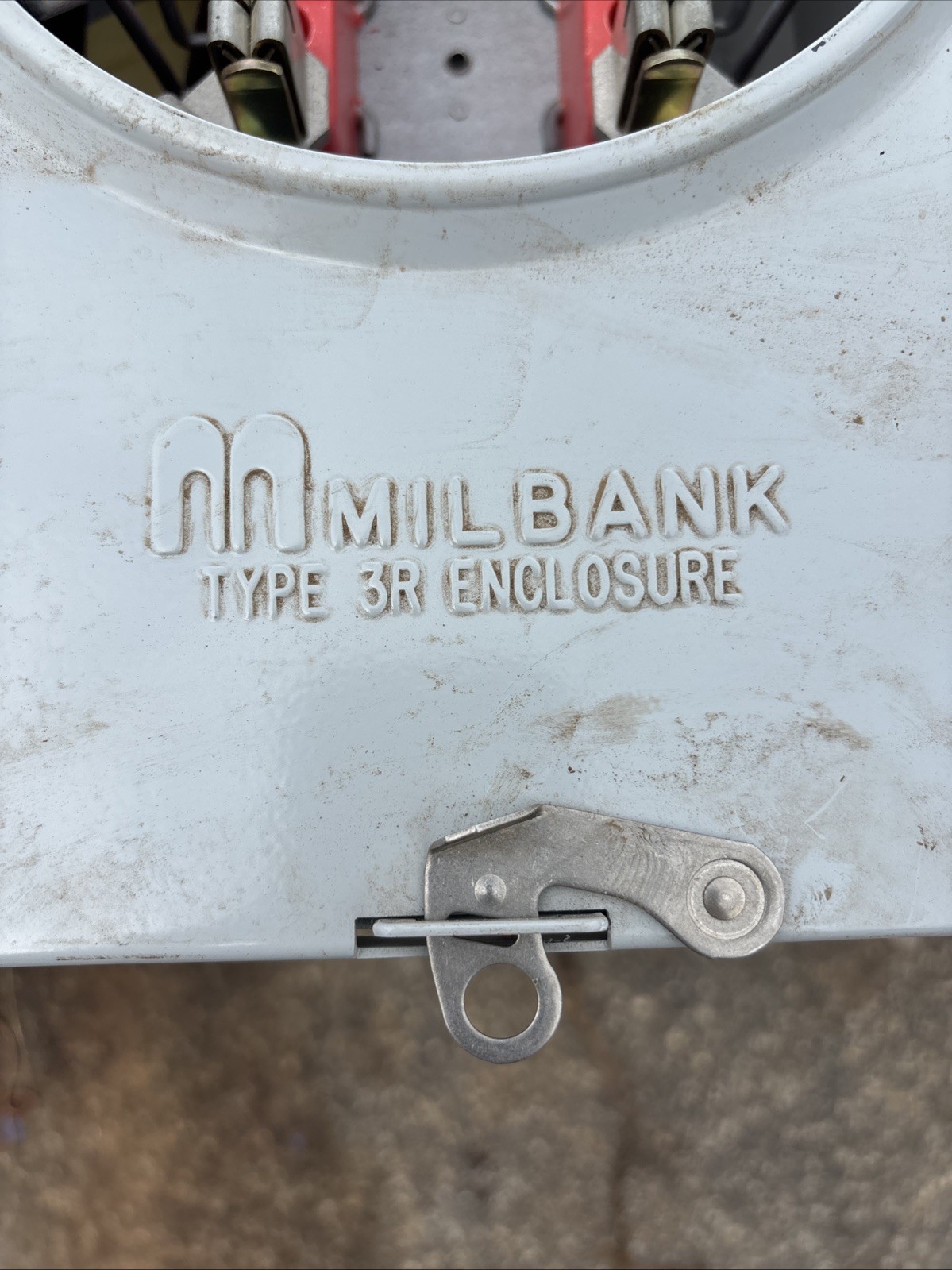 MILBANK U1252 200A DUAL METER CAN SOCKET Mfg 1998