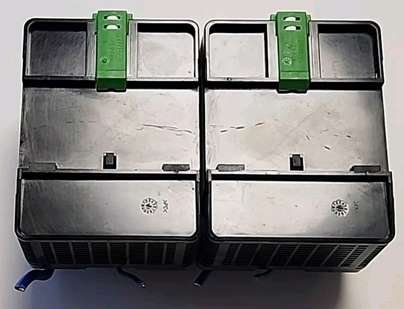 2x MURR ELEKTRONIK D71570 9000-41034-0100600 Auxiliary Circuit Switch D-71570