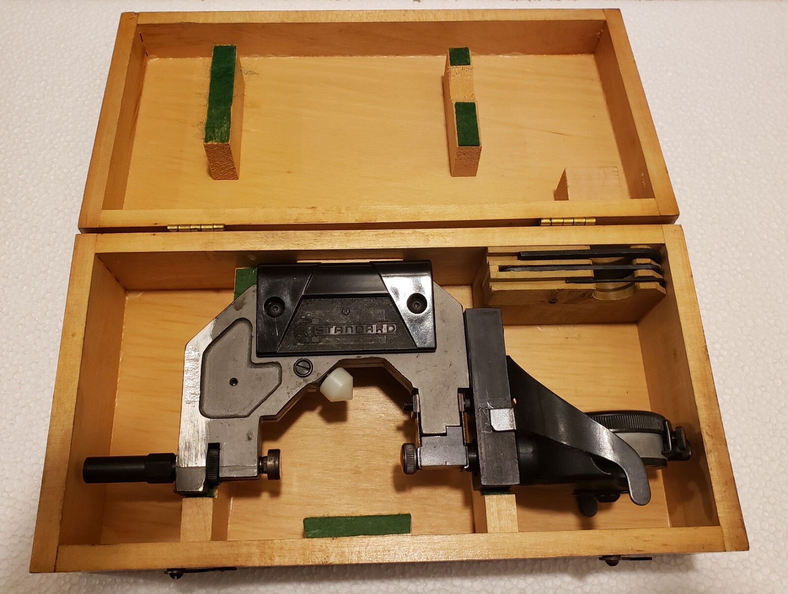 1″ – 2″ SNAP GAUGE – STANDARD GAGE CO. – IN CASE – EXCELLENT CONDITION