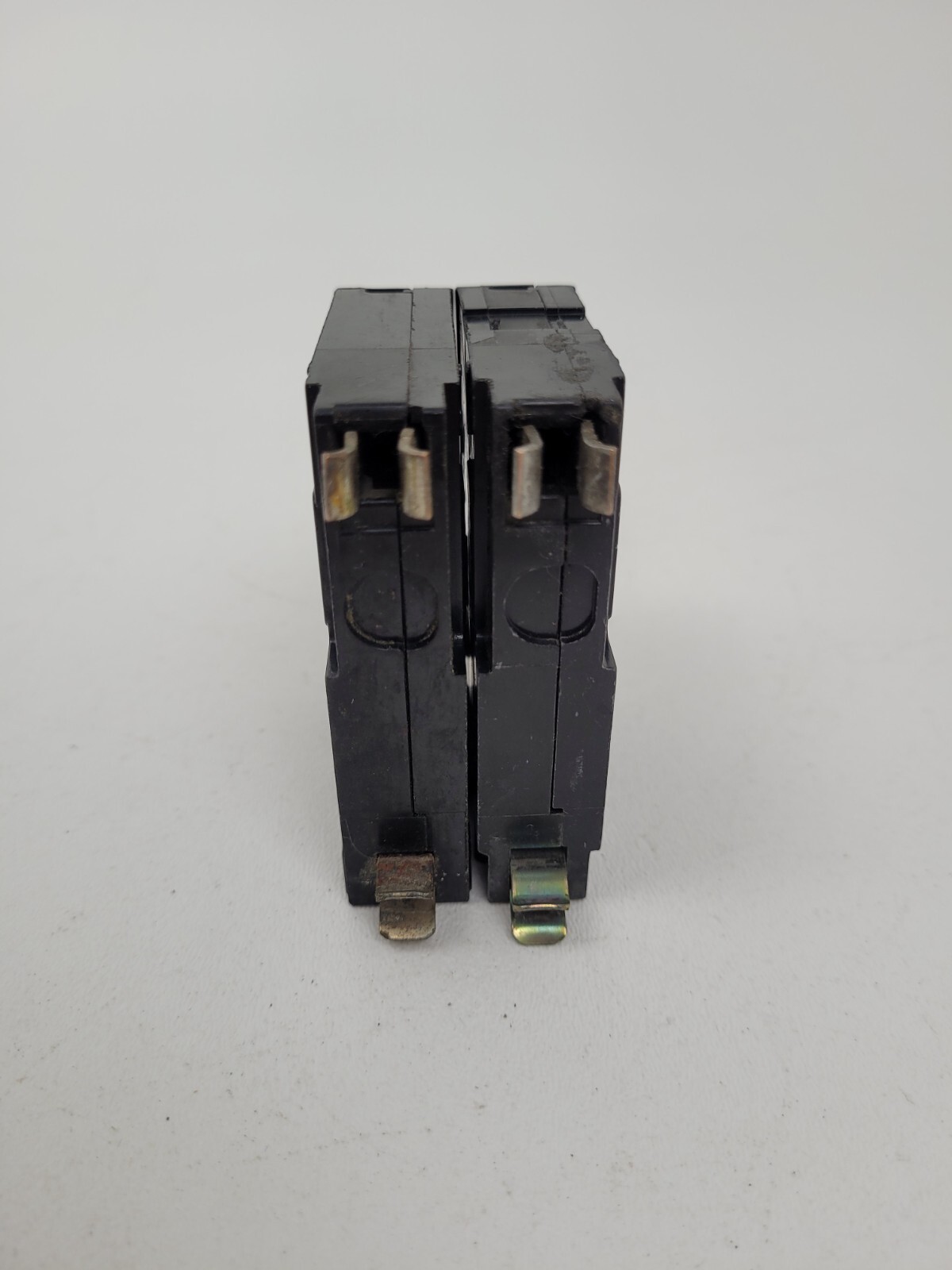 Lot of 2 – QO130 Square D 30 Amp 240 Volt Circuit Breaker – Next Day Option
