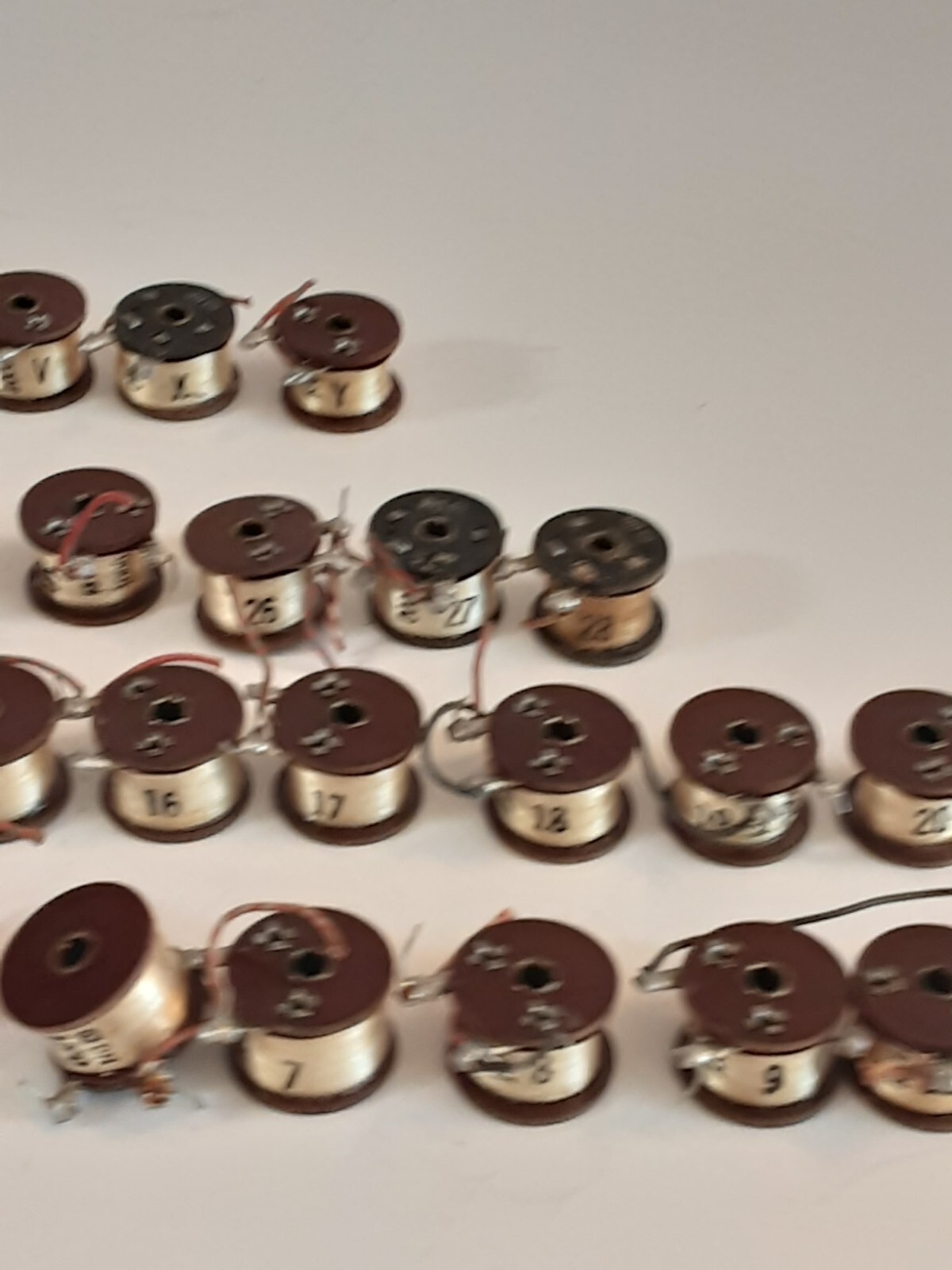 63DH 1000 OHM Non-Inductive Resistors Lot Of 32