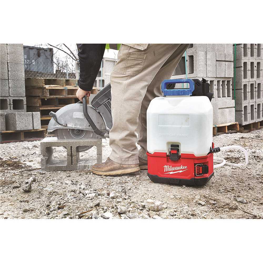 Milwaukee 2820-21WS M18 Switch Tank 4 Gallon Backpack Water Supply Kit !!READ!!!