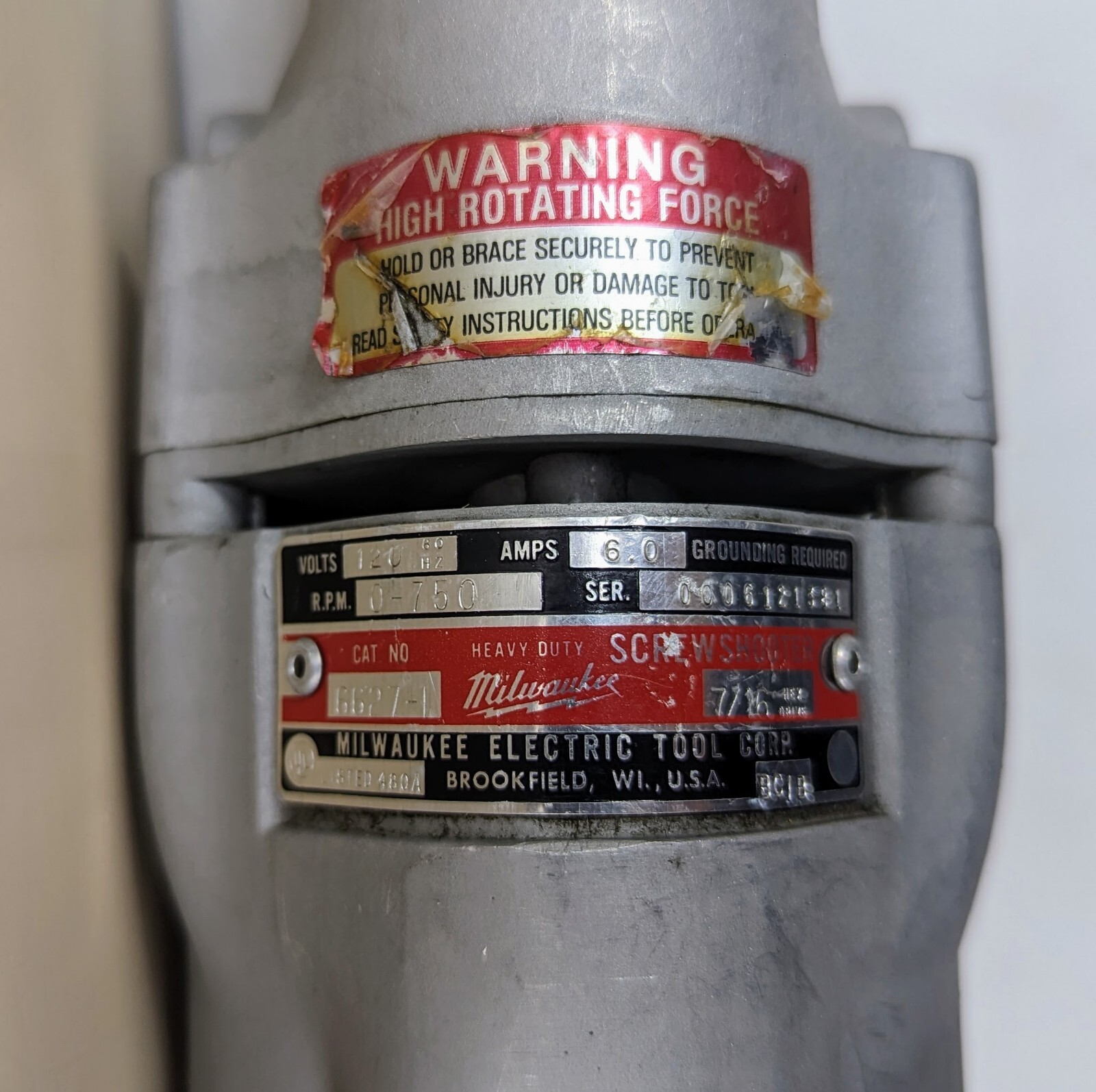 Milwaukee Heavy Duty Screwshooter Cat No 6627-1 0-750 RPM 120V/AC 6 Amps