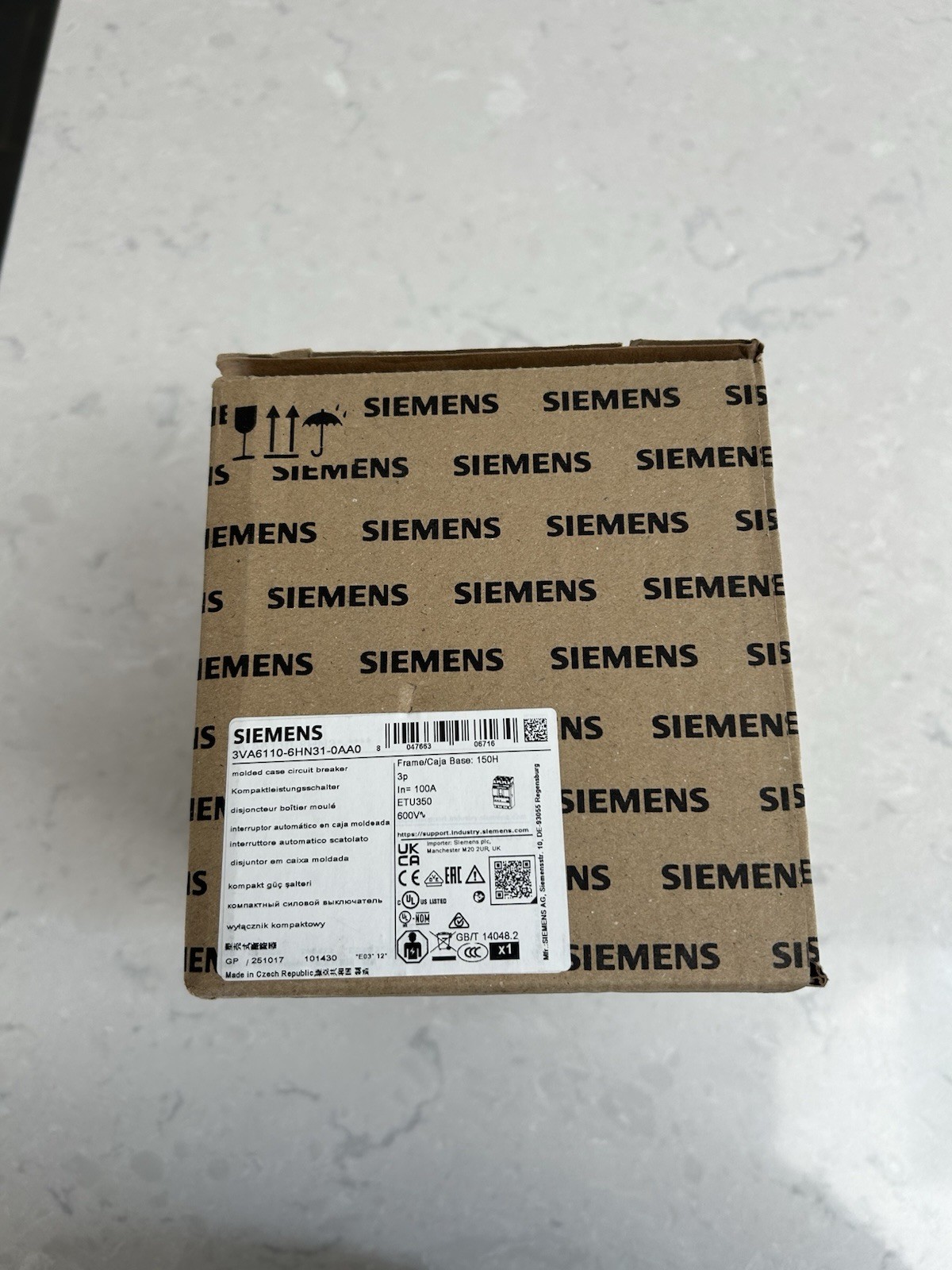 Breakers- Siemens 3VA6 3-Pole MCCB 100A 600V Trip Indicator 3VA6110-6HN31-0AA0