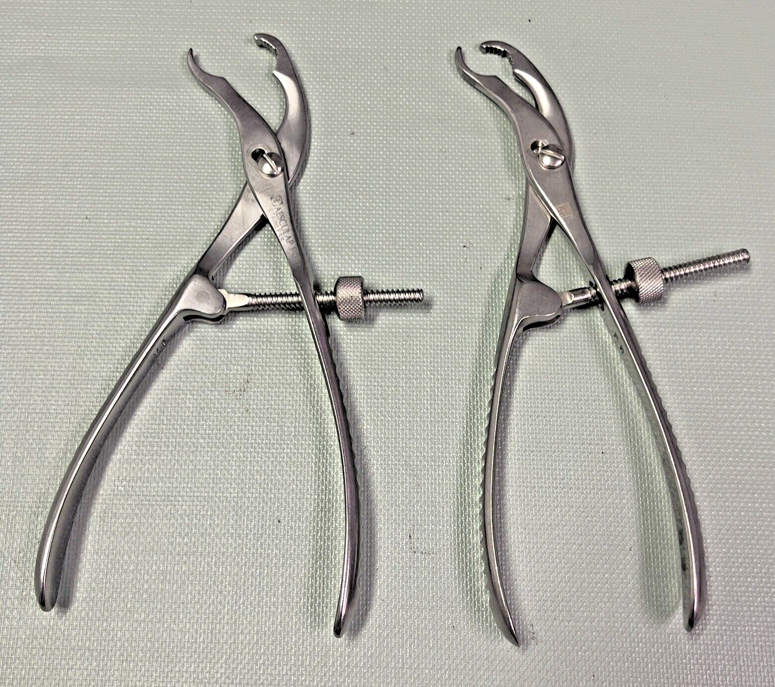 Aesculap FO169R Bone Holding Forceps, 3mm/145mm(5.75″) Adjustable Screw