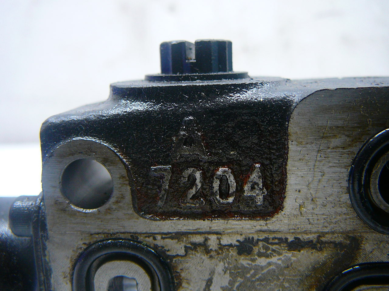 PARKER SINGLE SPOOL HYDRAULIC CONTROL VALVE B 1200 A 7204 B CN A HYZ2