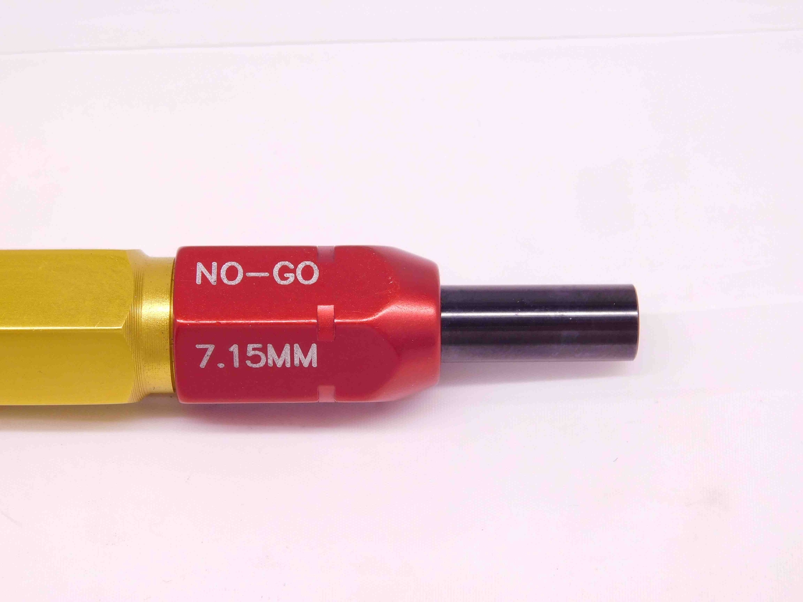 7.000 & 7.150 CLASS ZZ METRIC PIN PLUG GAGE GO NO GO ONSIZE 7 mm .2815 7.00 7.15