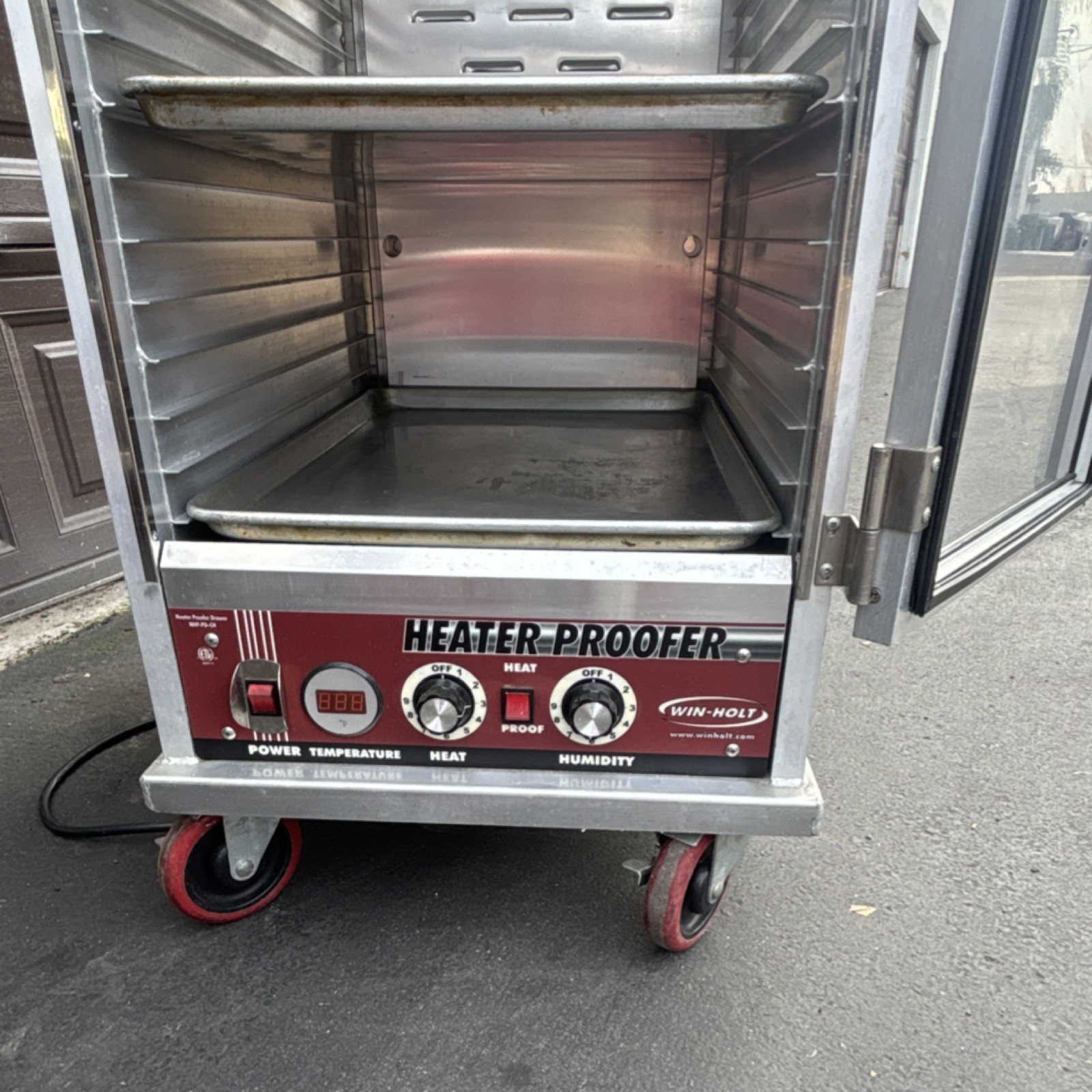 Win-Holt Full Height Dough Proofing Cabinet Clear Door Insulated Lip Load
