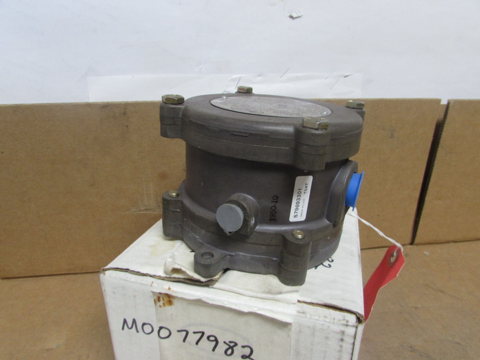 Dwyer 1950-10-2F Explosion-Proof Pressure Switch ( NEW IN BOX ) ***MAKE OFFER***