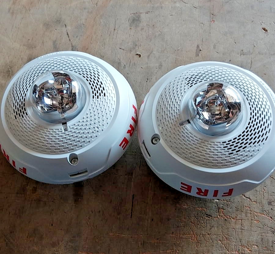 System Sensor SPSCWL Speaker Strobe white, ceiling NO BACK MOUNTING PLATE