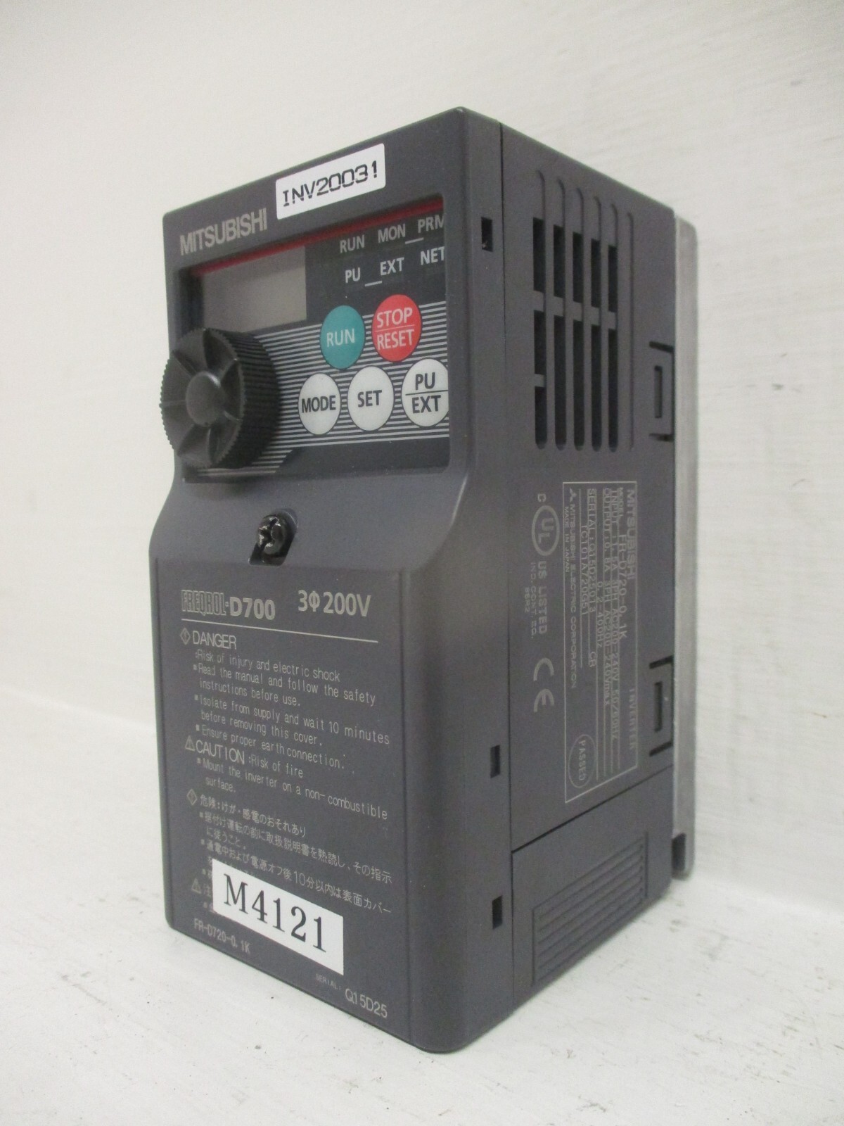Mitsubishi FR-D720-0.1K D700 Inverter AC VS Drive 3PH 200-240V 0.8A 0.2-400Hz