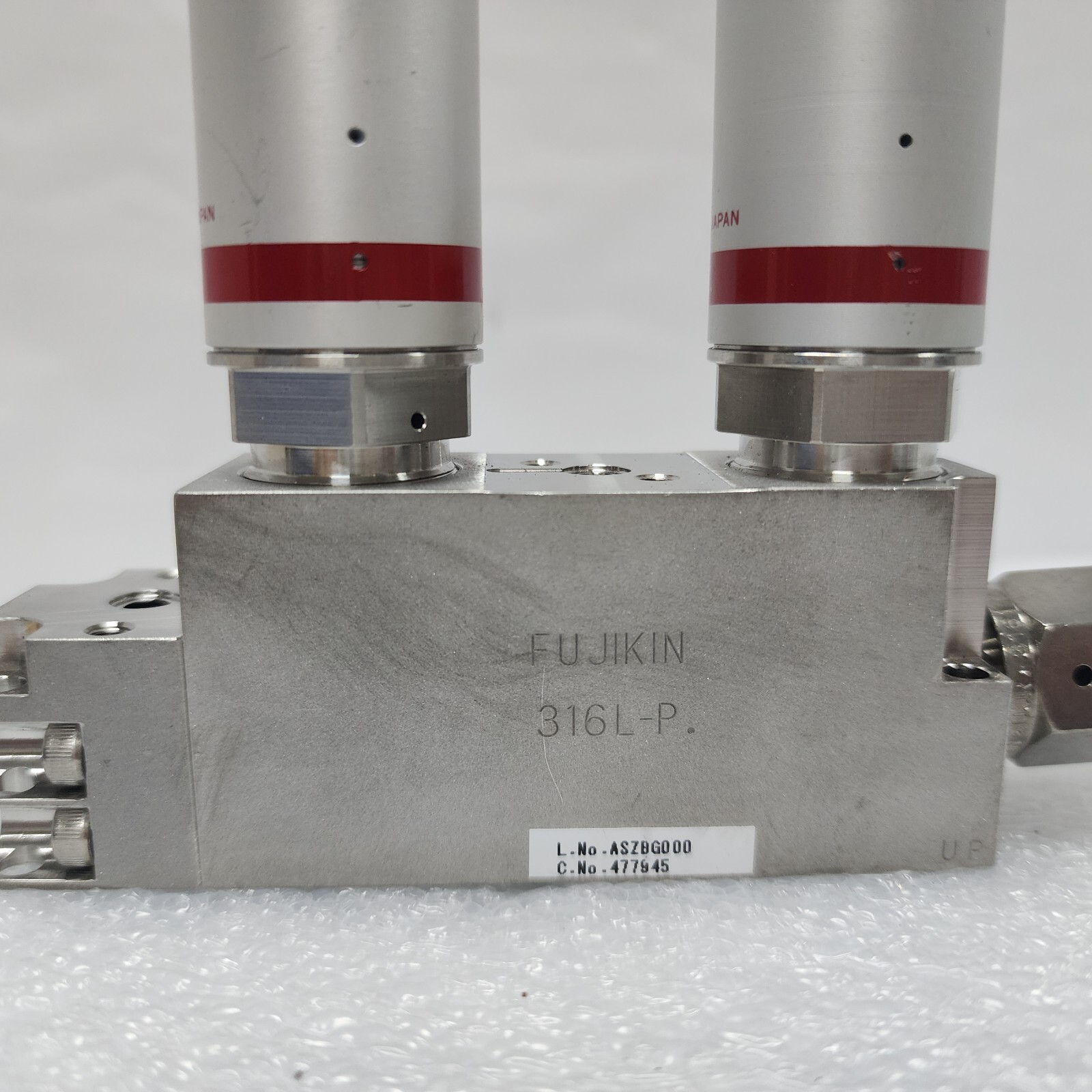 Fujikin 0.P. 0.5-0.6 MPa, C No. 477945, Type N.C Assy. Valve,Used,Japan_96974